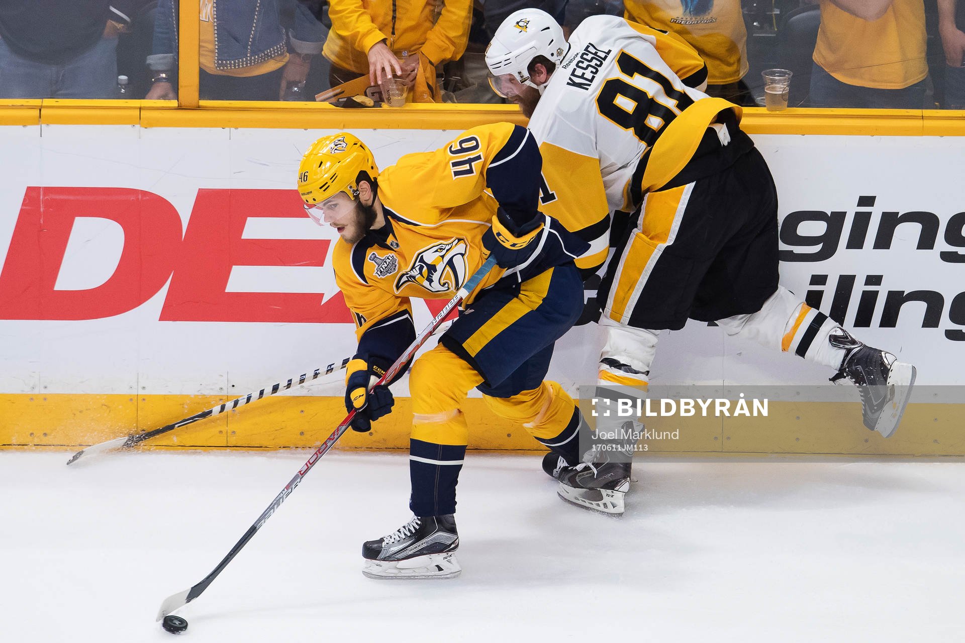 Nashvilles Pontus Åberg och Pittsburghs Phil Kessel