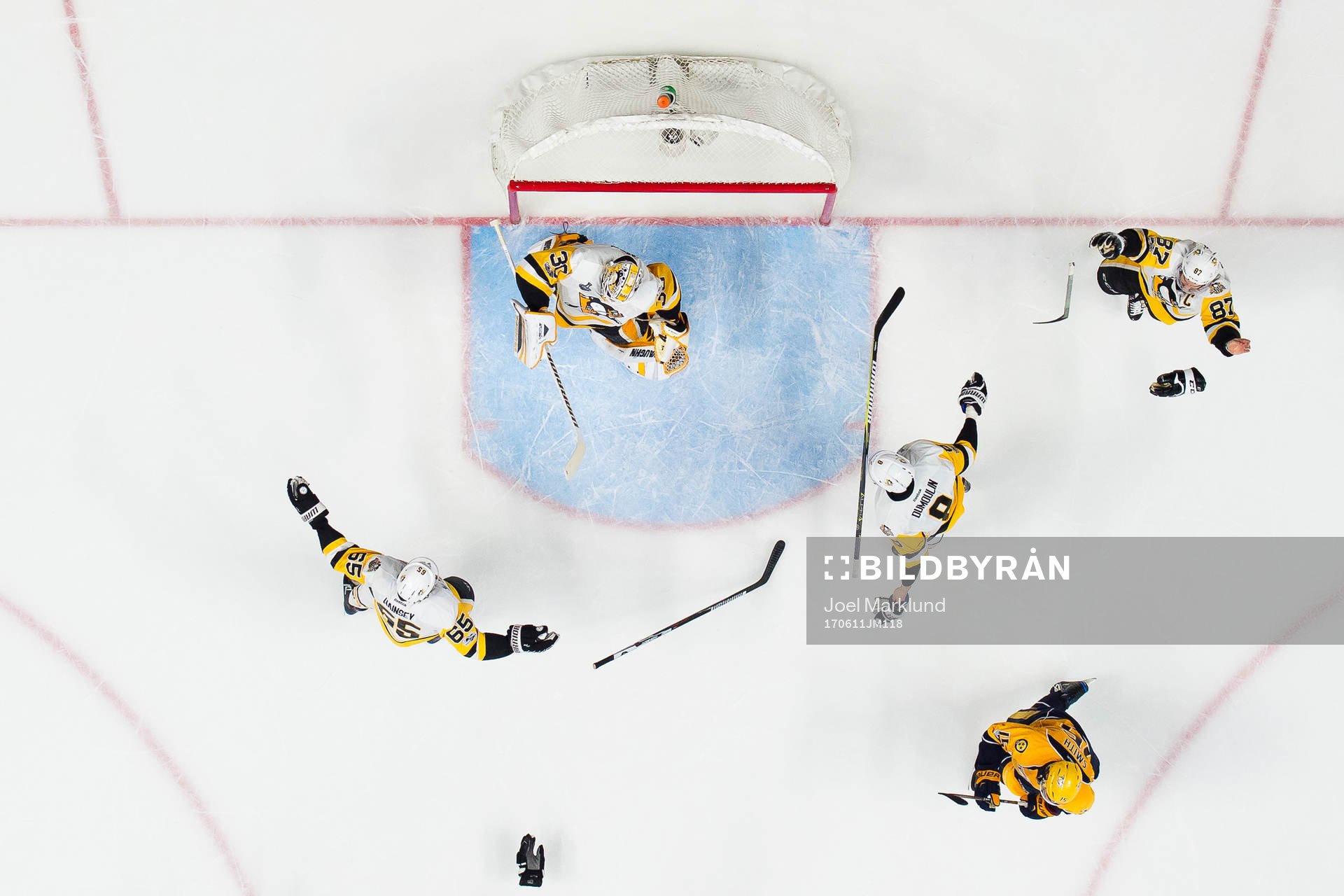 Pittsburghs Ron Hainsey, målvakt Matthew Murray, Brian