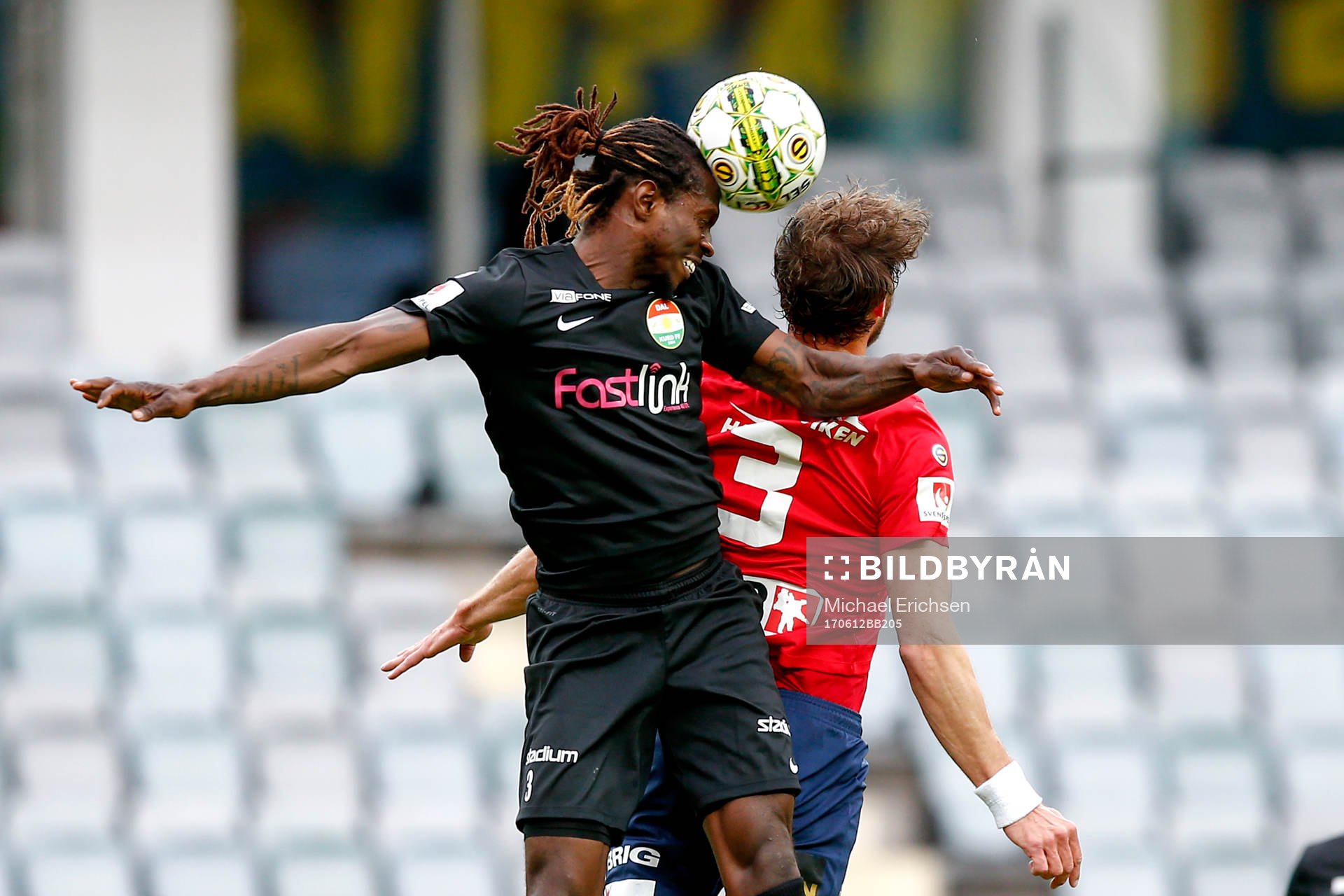 Dalkurds Kebba Ceesay och Örgrytes Johan Elmander