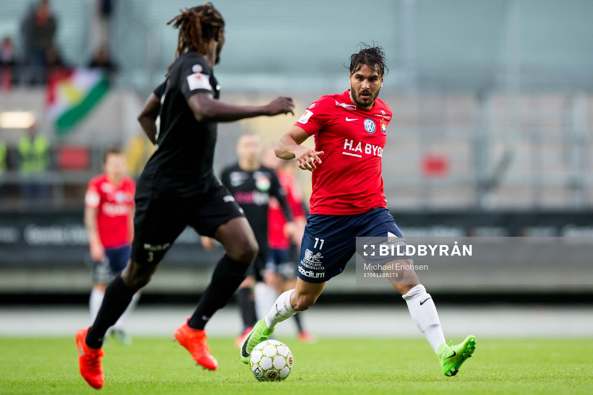 Örgrytes William Atashkadeh mot Dalkurds Kebba Ceesay under fotbollsmatchen i Superettan mellan Örgryte och Dalkurd den 12 juni 2017 i Göteborg.
