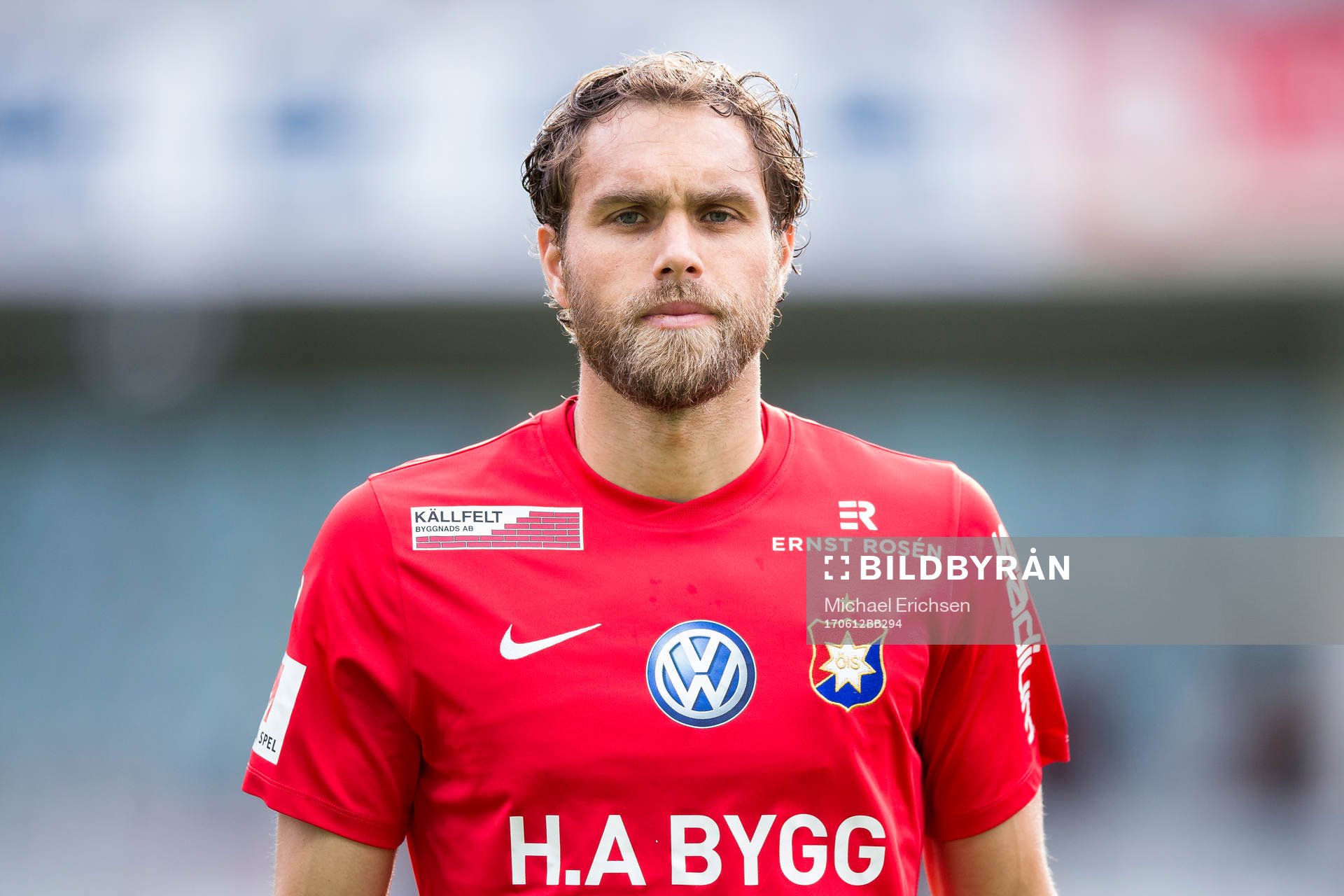 Örgrytes Johan Elmander innan fotbollsmatchen i Superettan