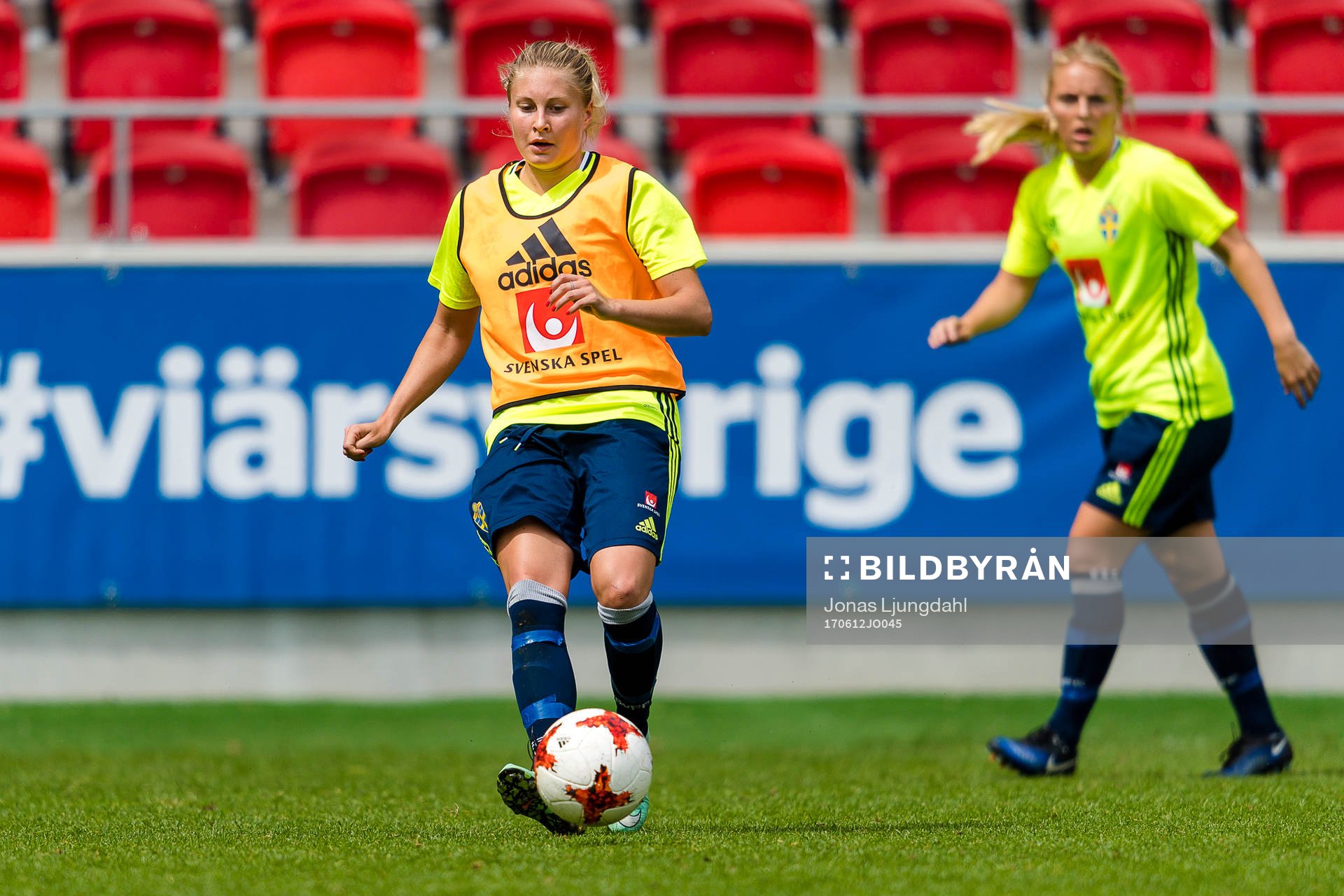 Sveriges Fanny Andersson under en träning med det svenska damlandslaget i fotboll den 12 juni 2017 i Växjö.