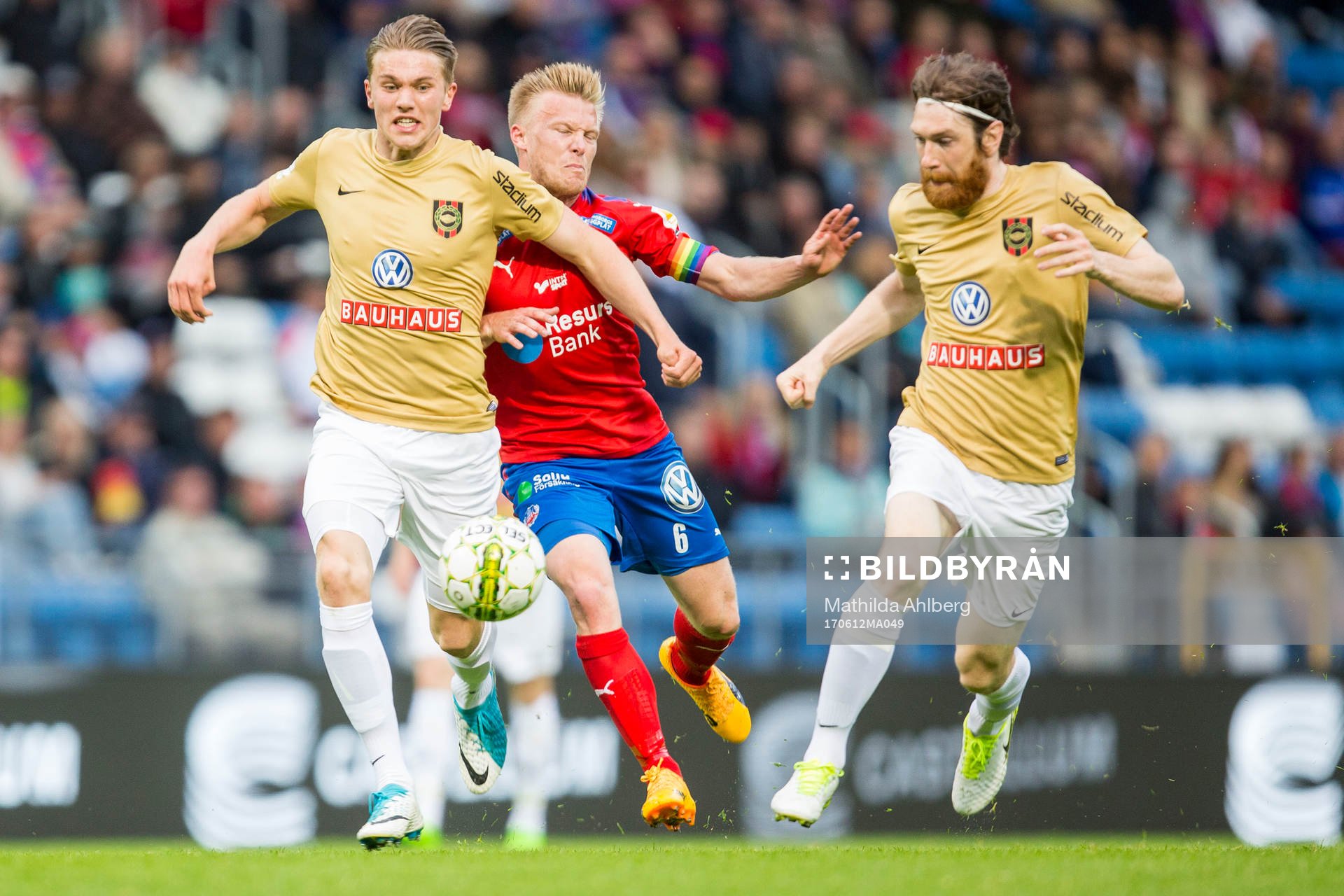 Helsingborgs Andreas Landgren i närkamp
