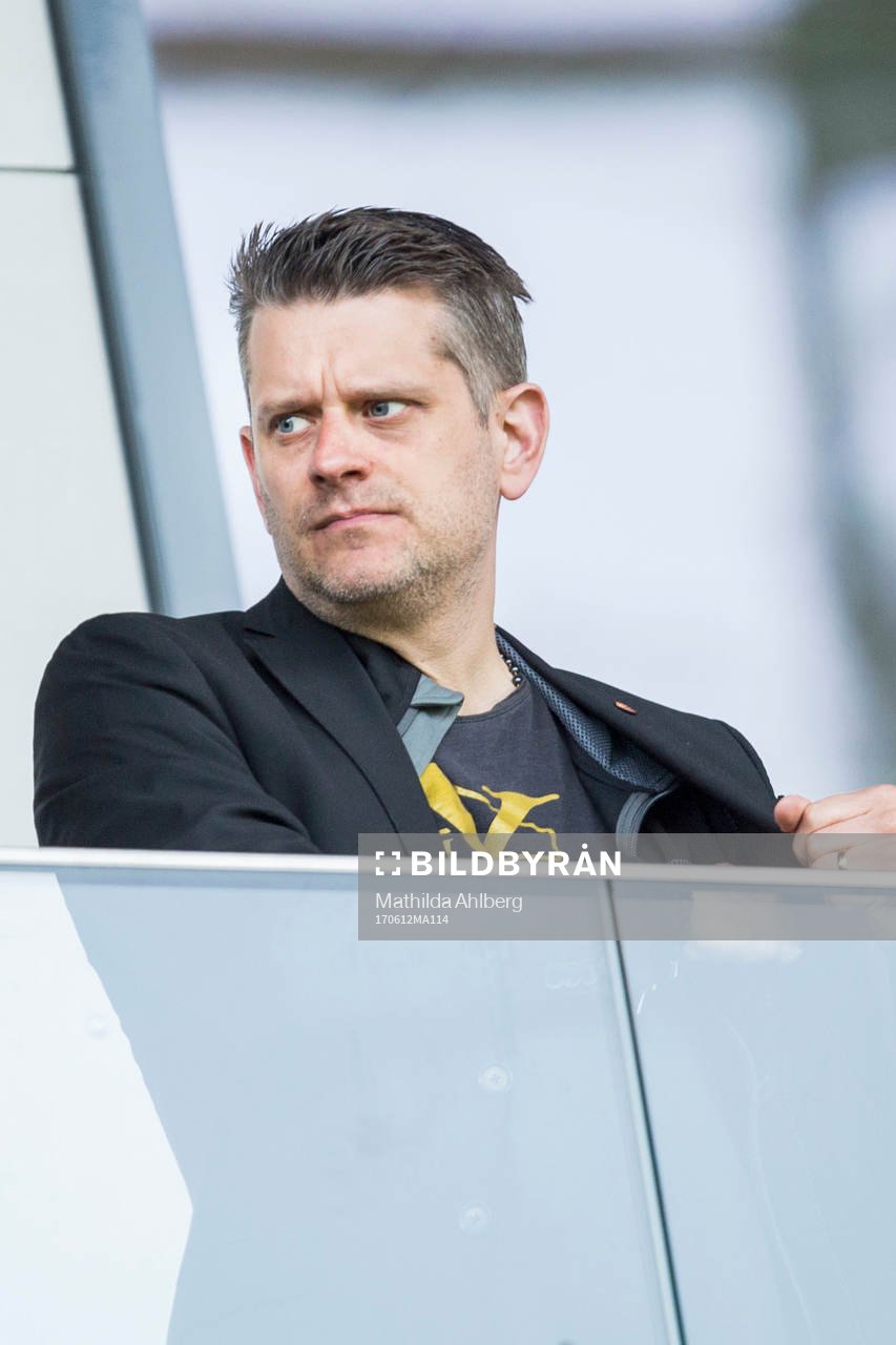 Marcus Birro på läktaren