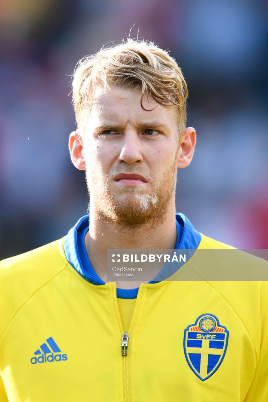 Sveriges Filip Helander vid lineup innan
