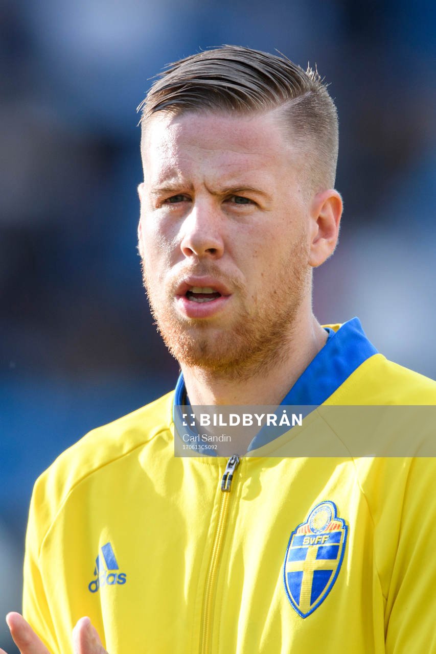 Sveriges Pontus Jansson vid lineup innan