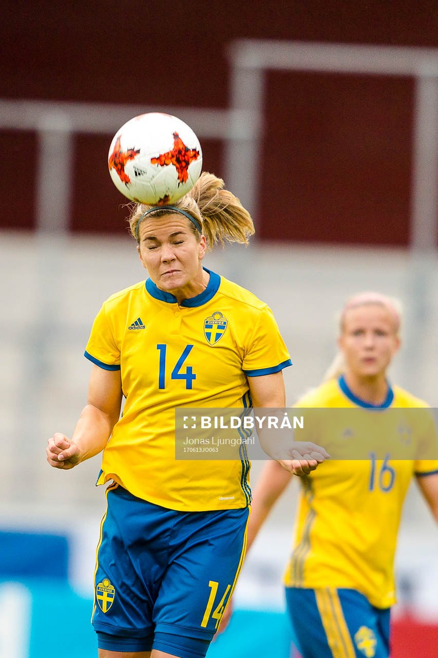 Sveriges Hanna Folkesson nickar