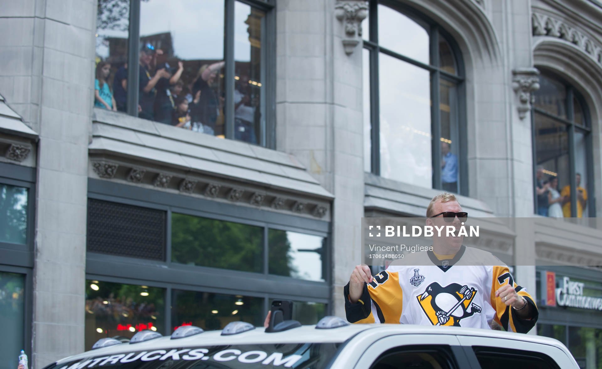 Pittsburgh Penguins' Patrick Hornqvist celebrates
