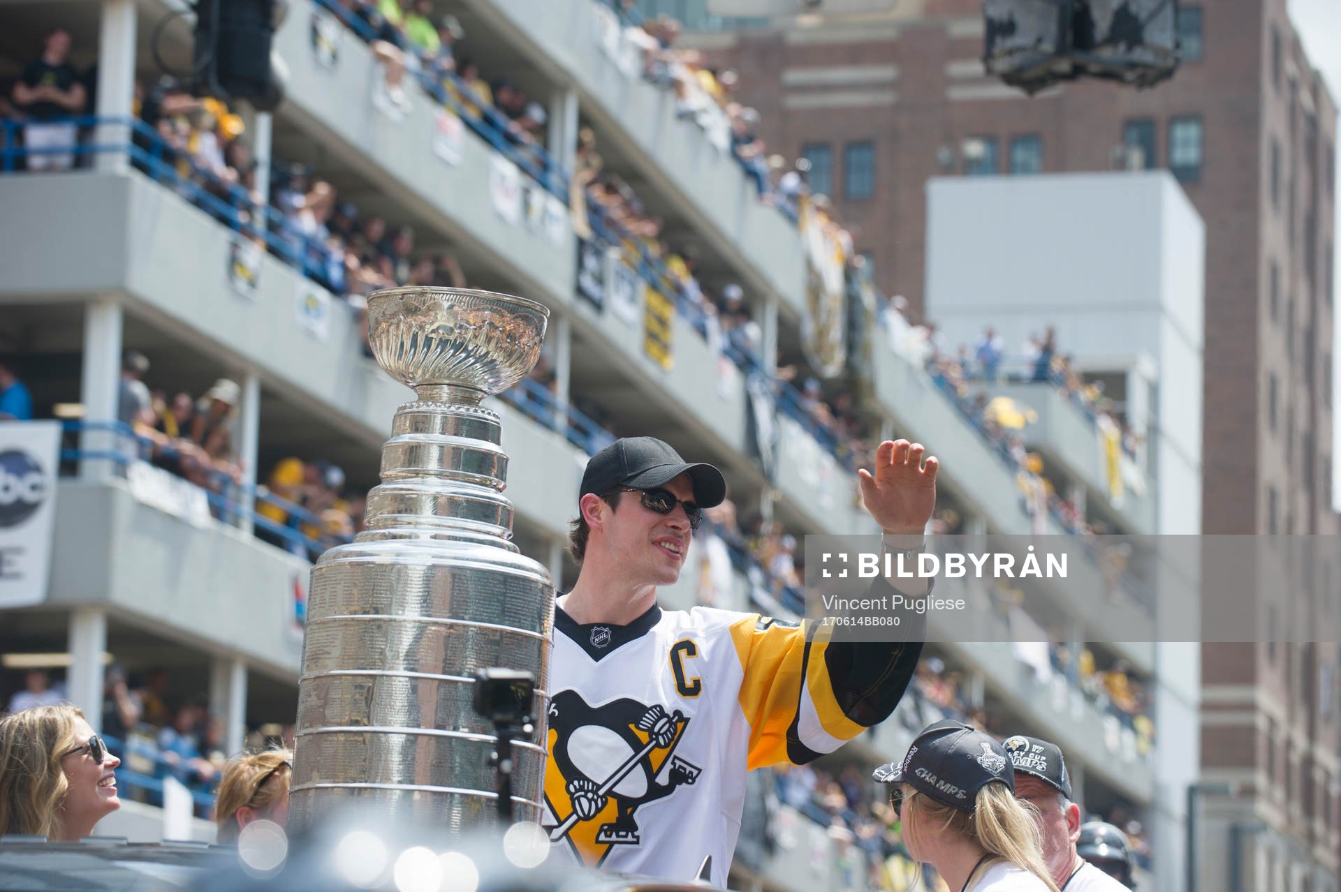 Pittsburgh Penguins' Sidney Crosby celebrates