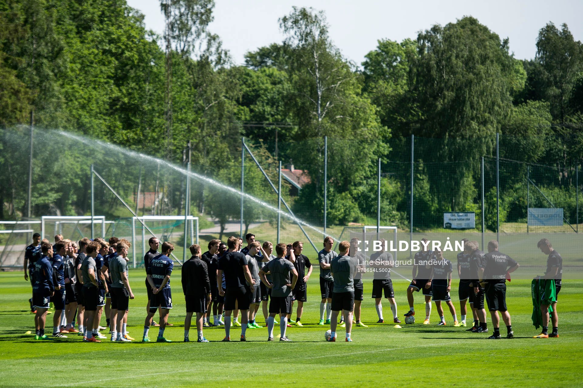 Lagen samlade under en träning med IFK Göteborg och SHL-laget Frölunda den 14 juni 2017 i Göteborg.