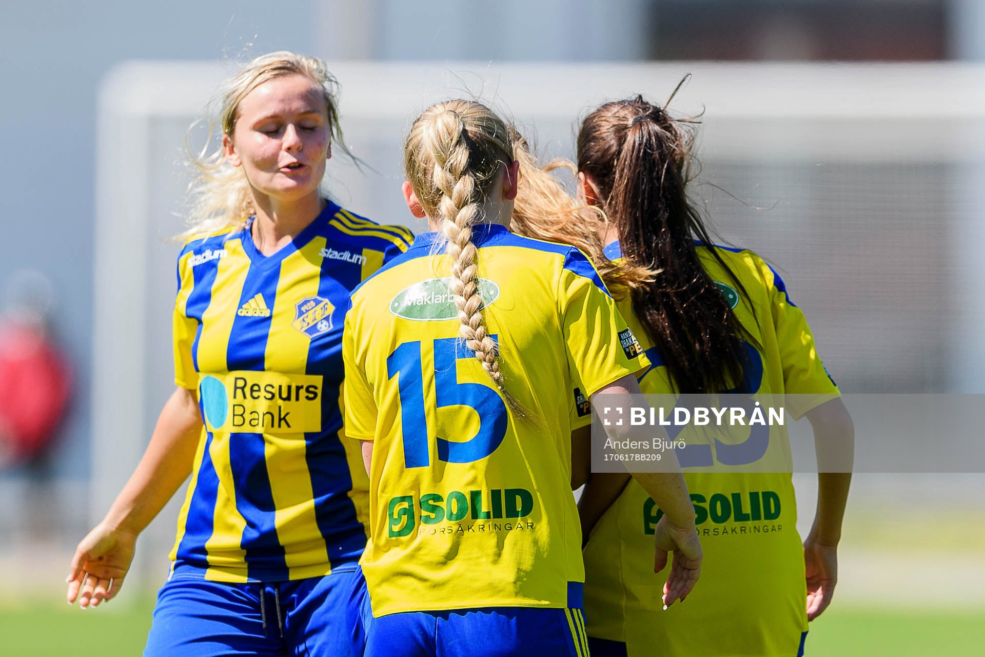 Eskilsminnes spelare jublar