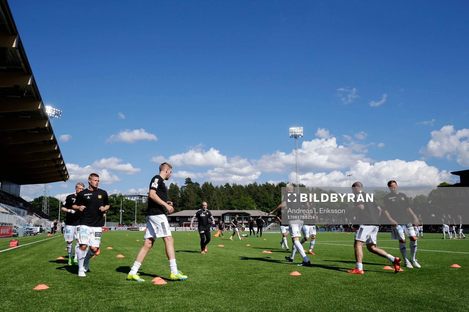 GAIS spelare värmer upp