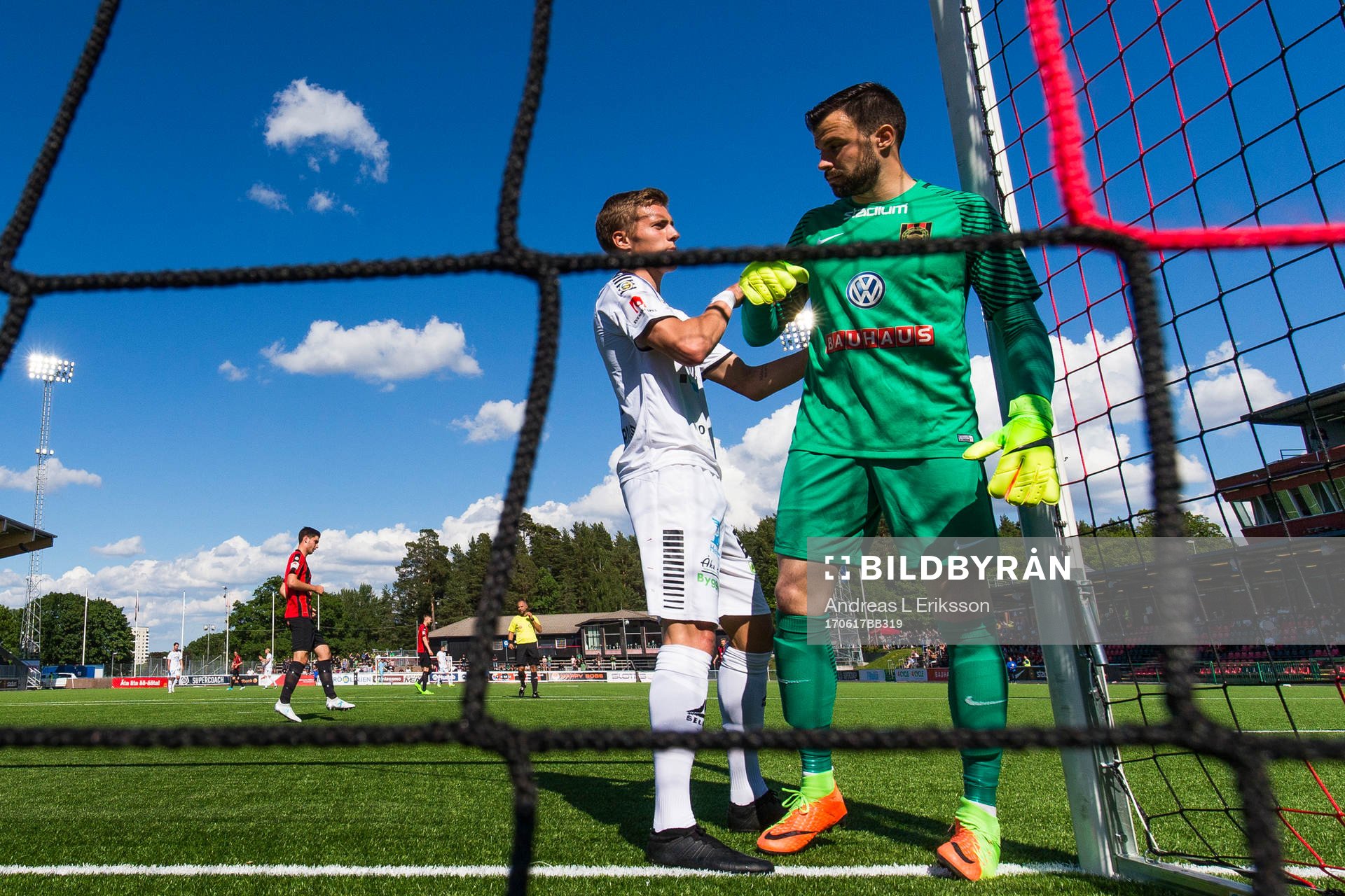 GAIS Erik Westermark och Brommapojkarnas målvakt Budimir