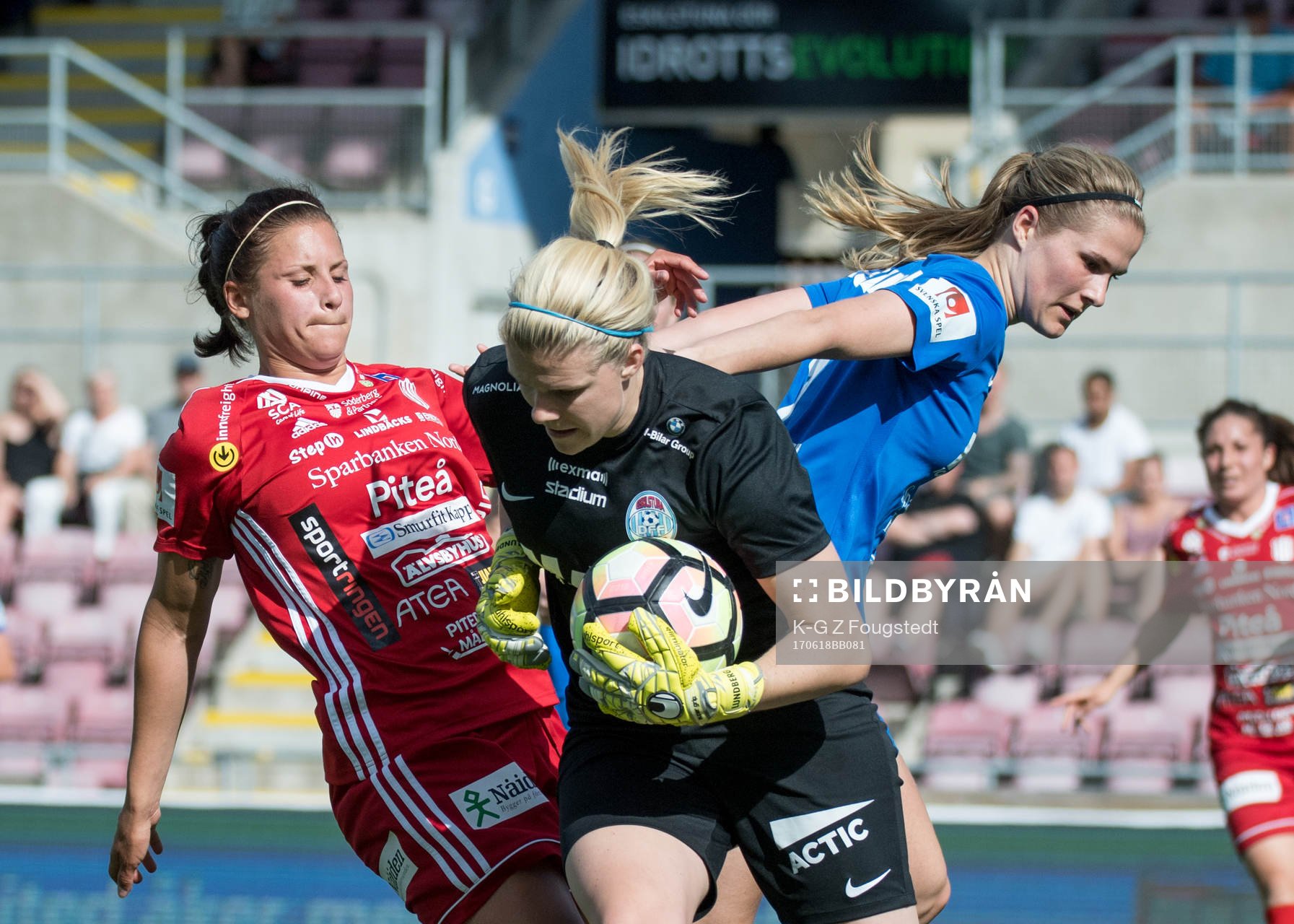 Piteås Hanna Pettersson och Eskilstunas Sarah Bergman och