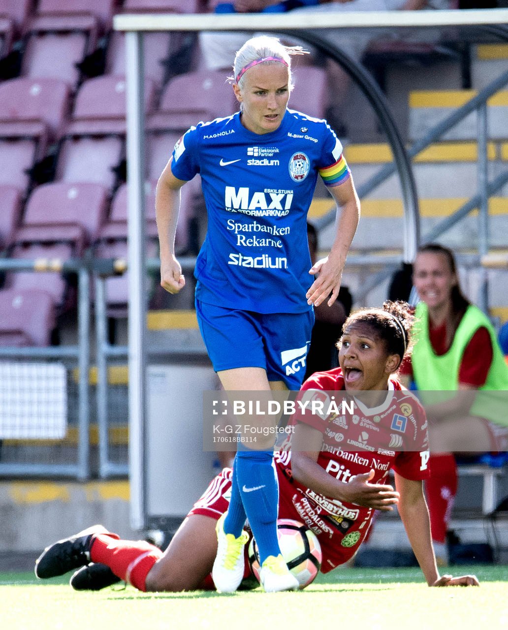 Piteås Madelen Janogy och Eskilstunas Petra Johansson