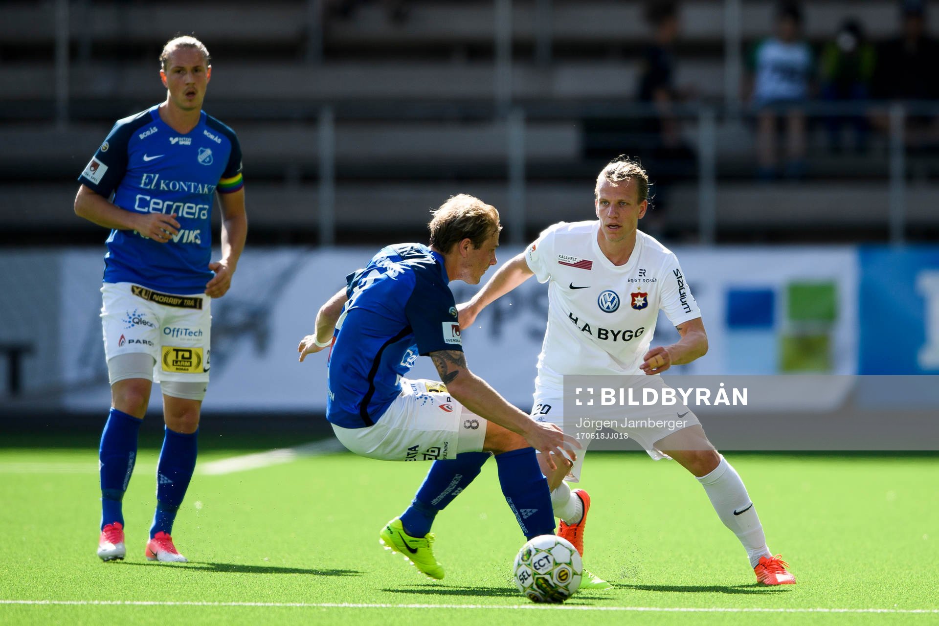 Örgrytes Sebastian Carlsén och Norrbys Nicklas Savolainen