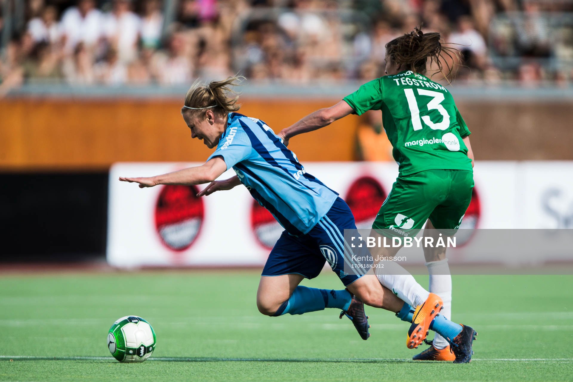 Djurgårdens Katrin Schmidt och Hammarbys Madeleine