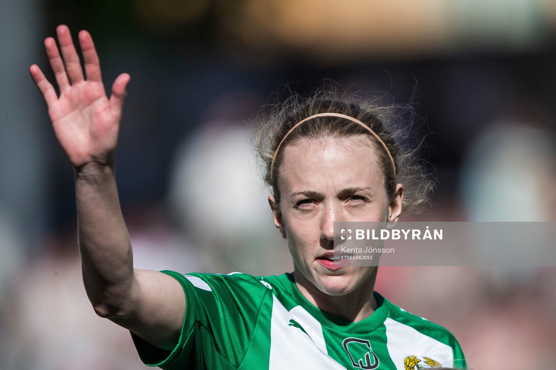 Hammarbys Olga Ekblom innan fotbollsmatchen i