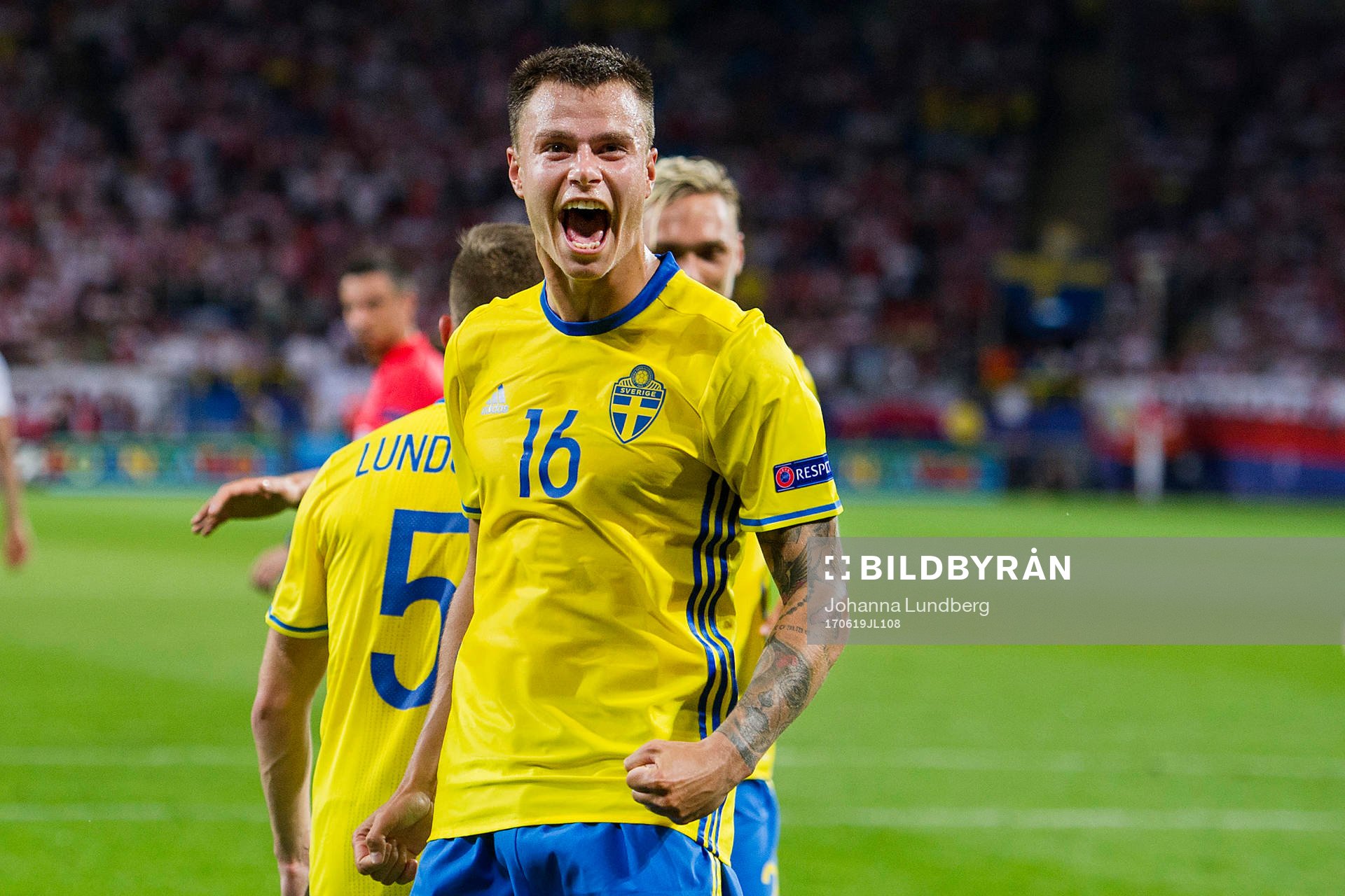Sveriges Melker Hallberg jublar efter 1-2 under fotbollsmatchen i U21-EM mellan Polen och Sverige den 19 juni 2017 i Lublin.