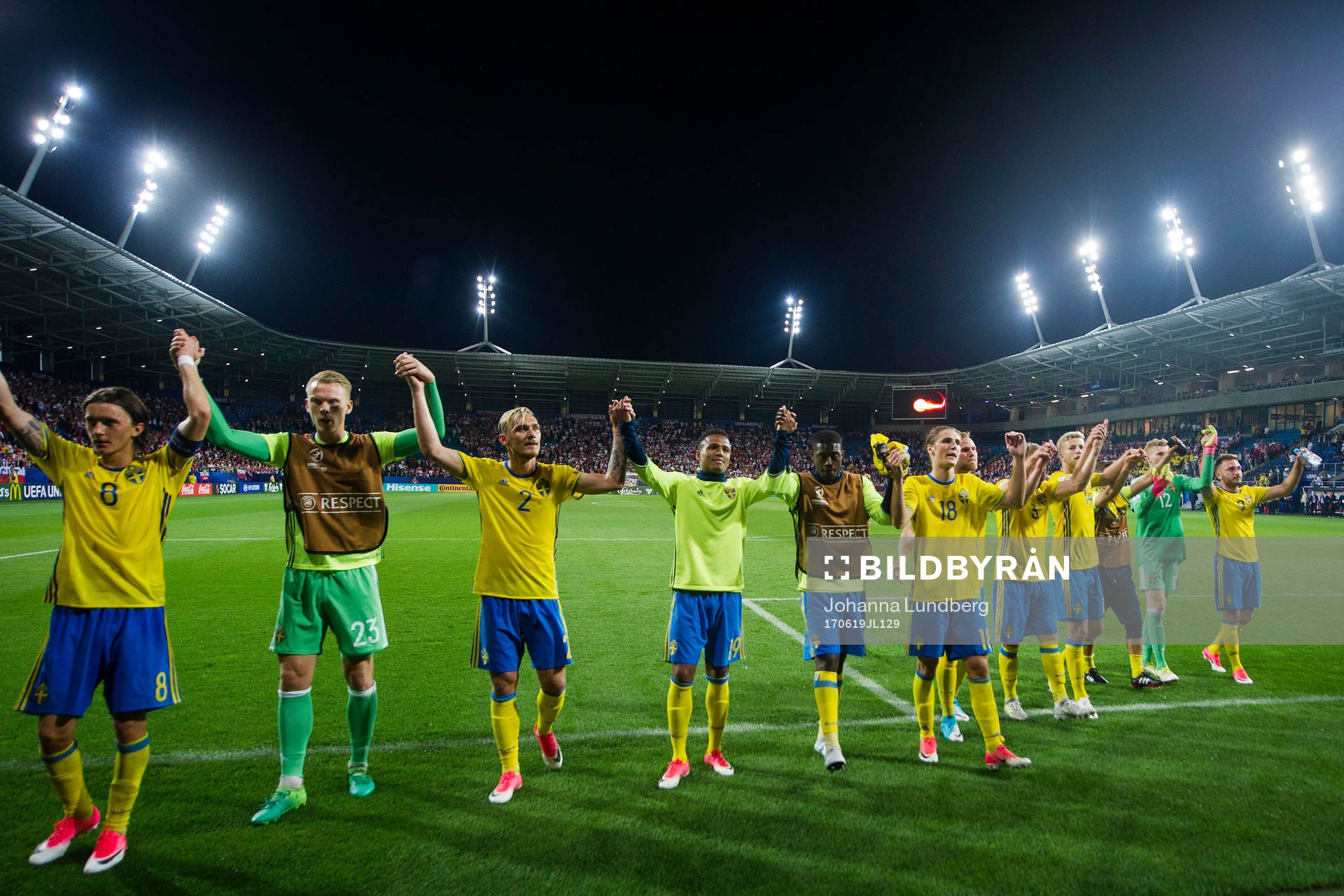Sveriges Kristoffer Olsson, målvakt Pontus Dahlberg, Linus
