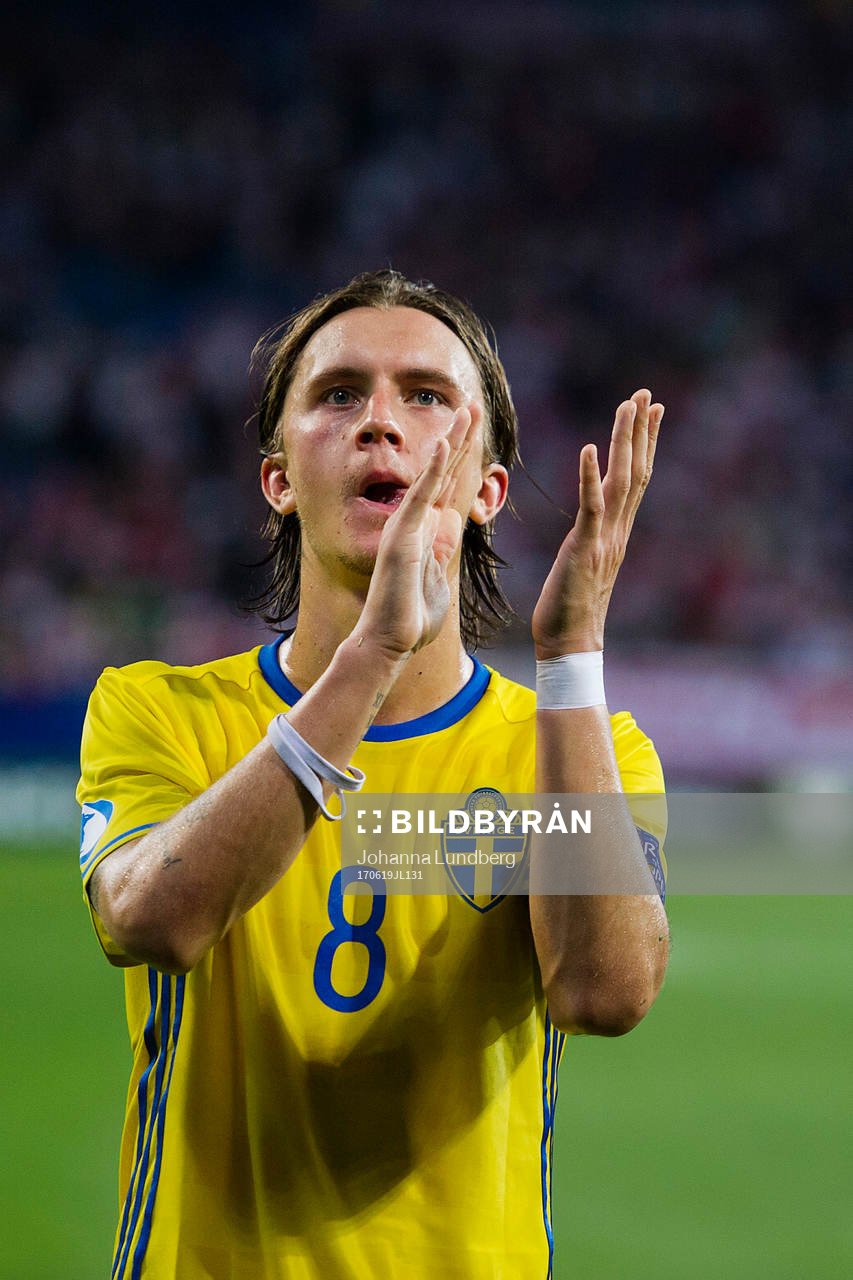 Sveriges Kristoffer Olsson tackar publiken