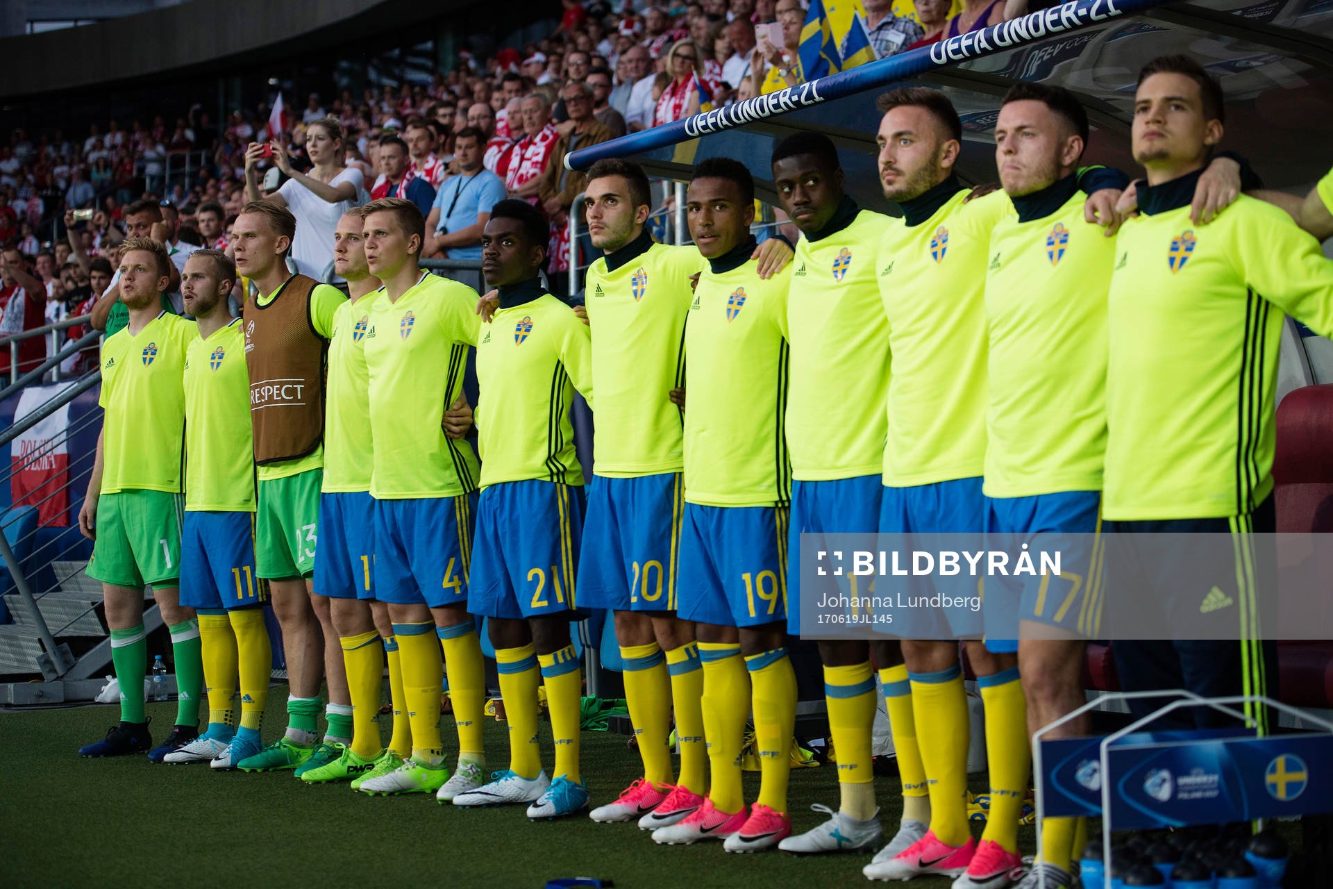 Sveriges bänk fr.v. målvakt Tim Erlandsson, Gustav