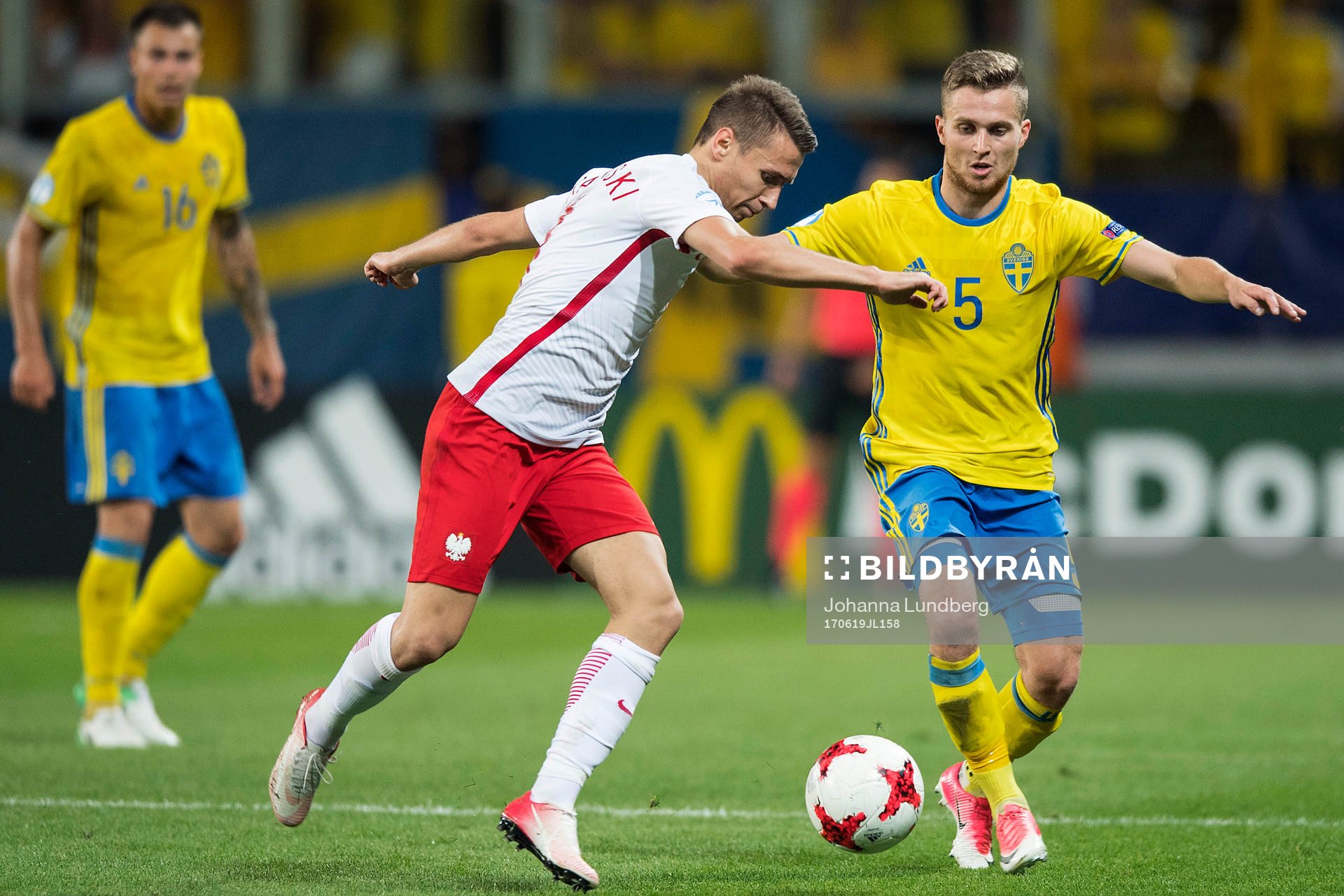 Polens Przemyslaw Frankowski och Sveriges Adam Lundqvist