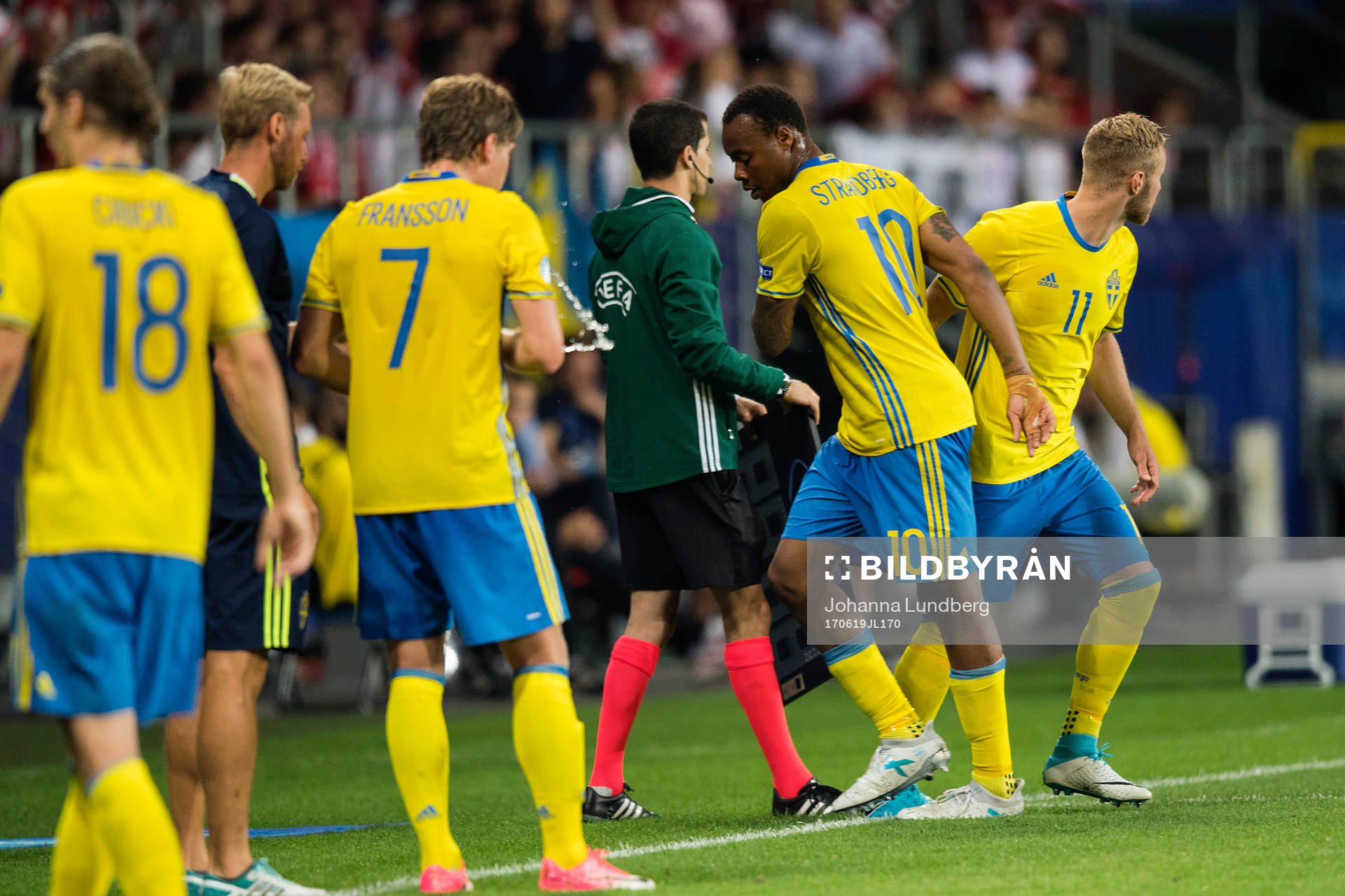 Sveriges Carlos Strandberg byts ut och Gustav Engvall byts