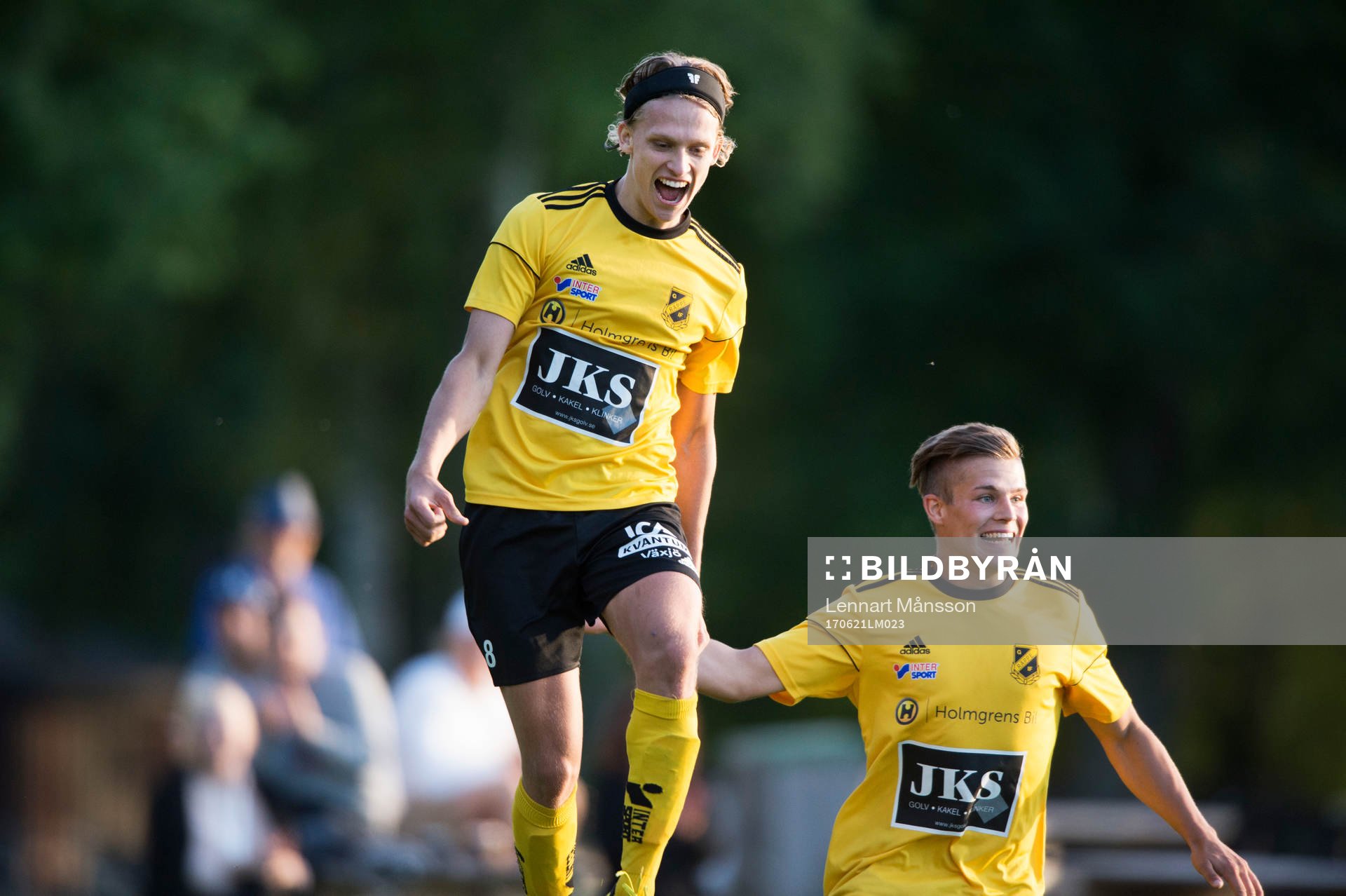 Räppe jublar över avgörande mål, en bjudning från