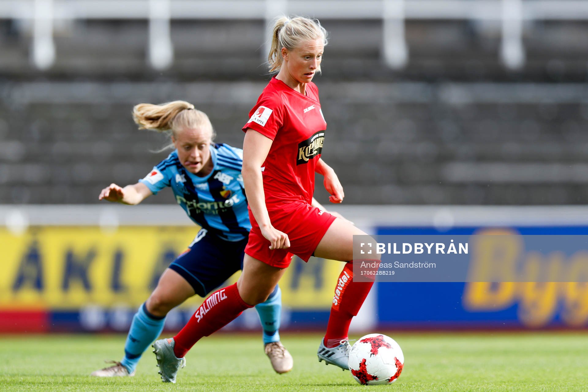 Djurgårdens Fillipa Pettersson och Göteborgs Rebecka