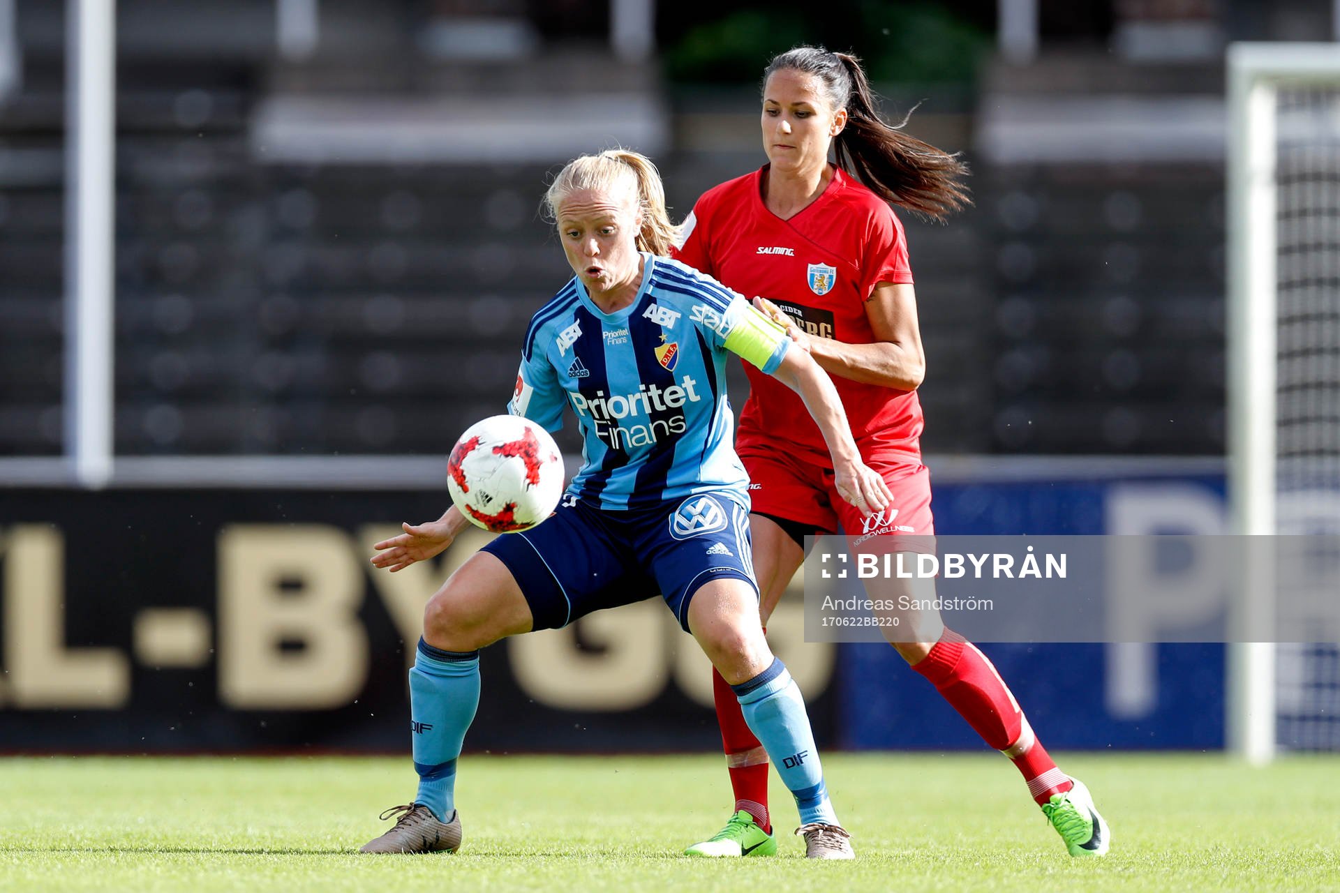 Djurgårdens Mia Jalkerud och Göteborgs Beata Kollmats