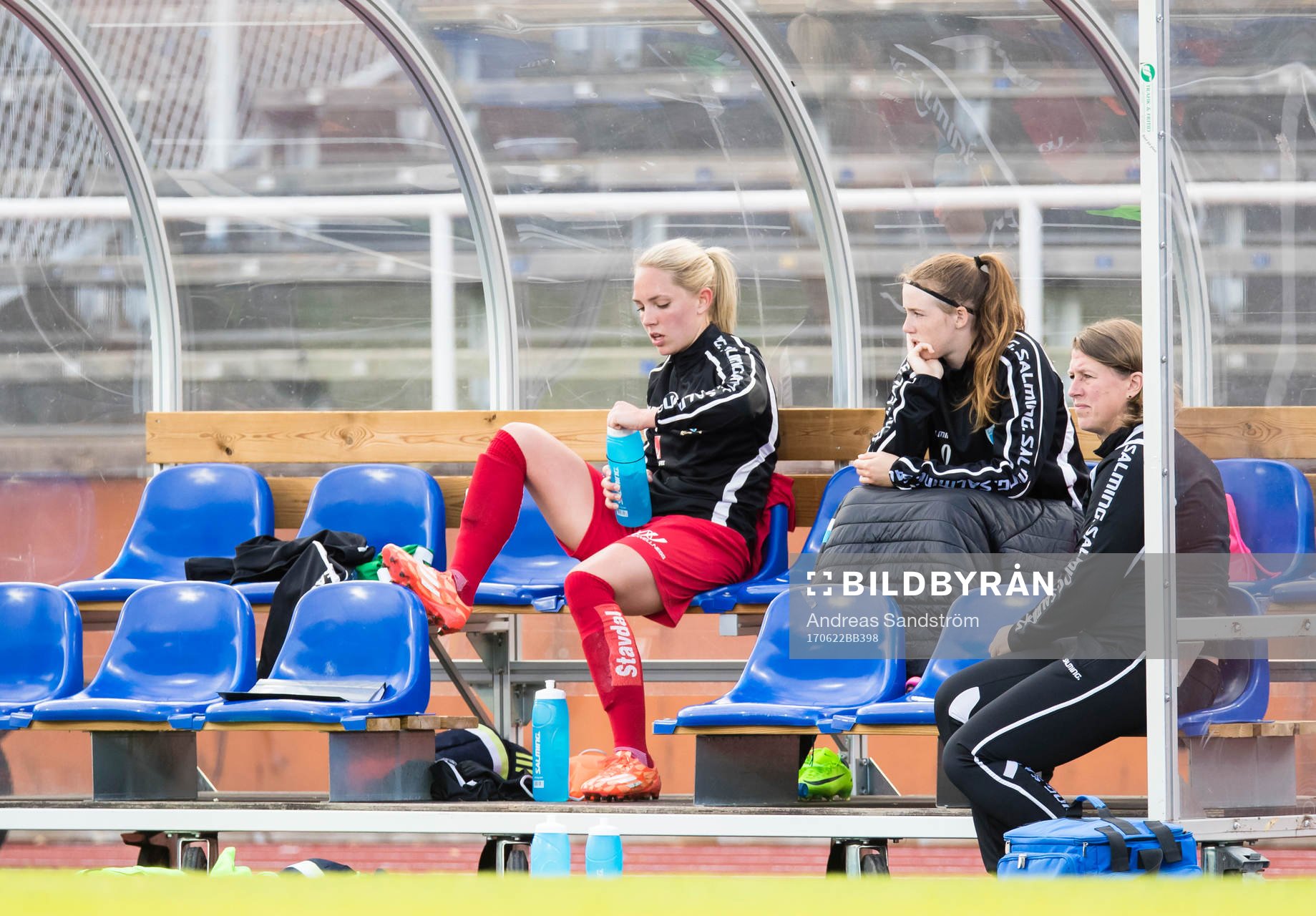 Göteborgs Elin Rubensson sitter på avbytarbänken