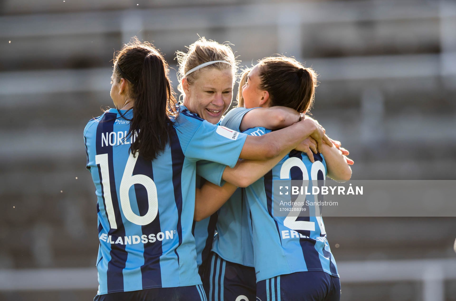 Djurgårdens Johanna Rytting Kaneryd (h) gör 2-0 och