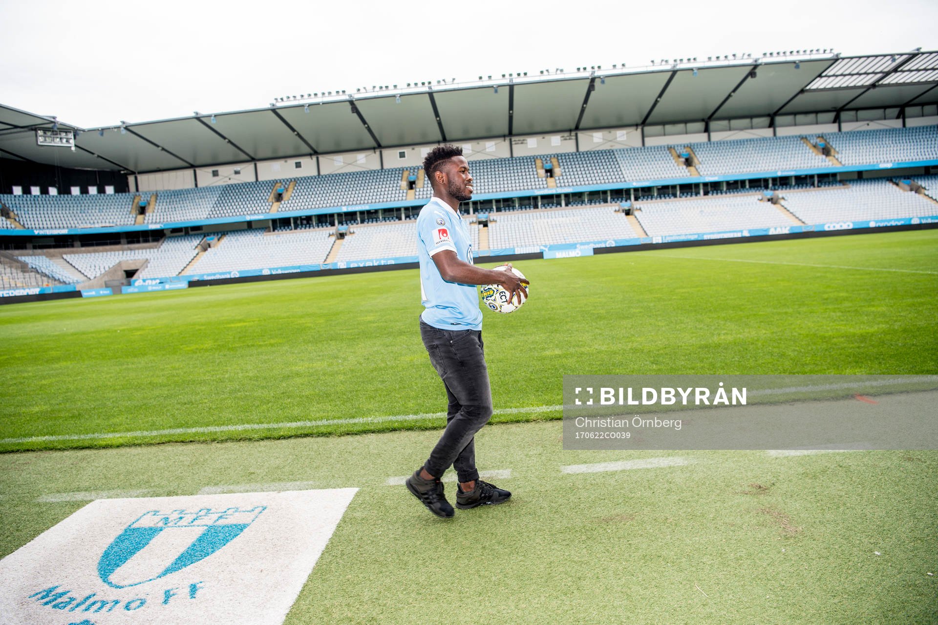 Malmö FF presenterar Kingsley Sarfo som ny spelare i Malmö FF under en presskonferens den 22 juni 2017 i Malmö.
