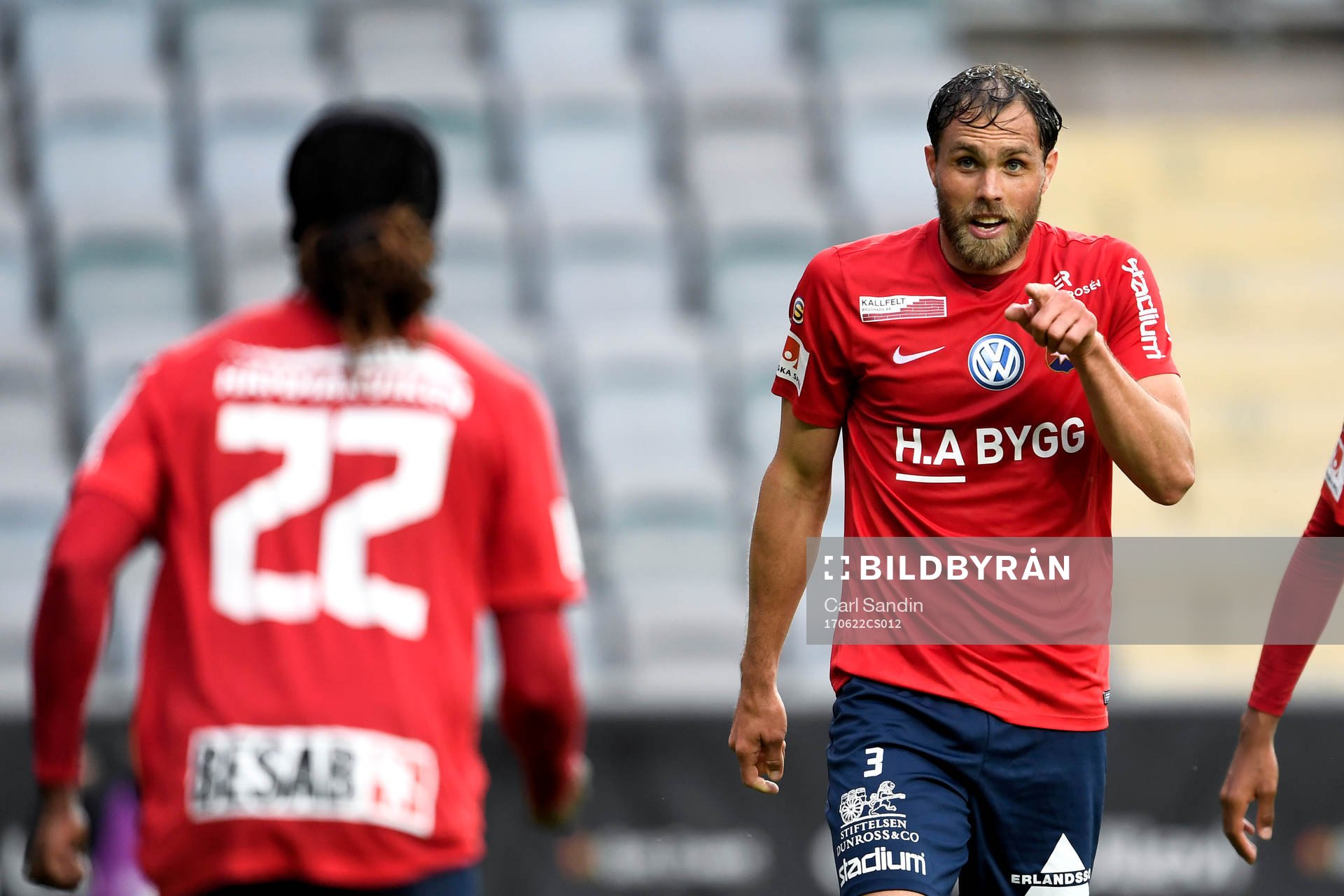 Örgrytes Johan Elmander jublar efter 1-1 under fotbollsmatchen i Superettan mellan Örgryte och Degerfors den 22 juni 2017 i Göteborg.