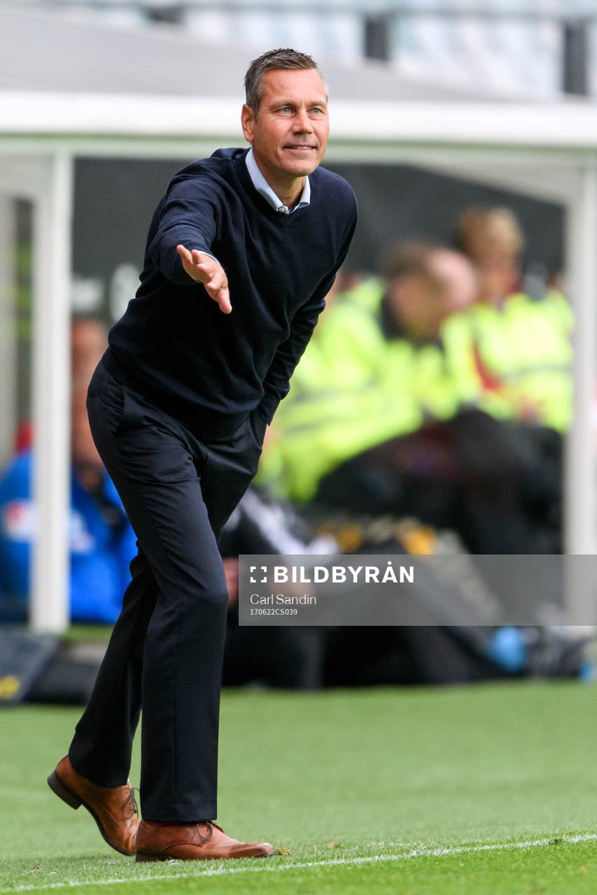Örgrytes tränare Marcus Lantz under fotbollsmatchen i Superettan mellan Örgryte och Degerfors den 22 juni 2017 i Göteborg.