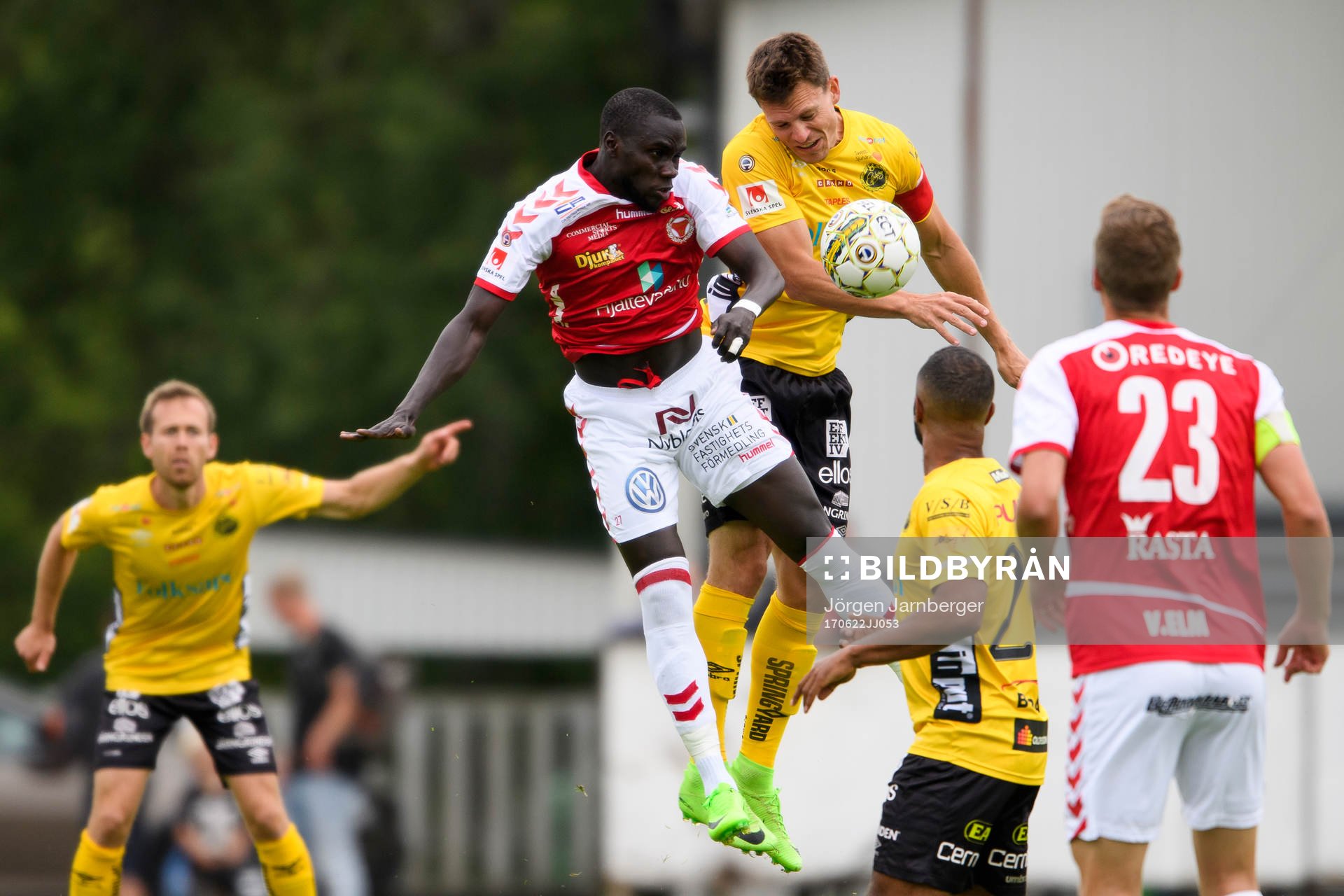 Kamp mellan Kalmars Papa Alioune Diouf och Elfsborgs