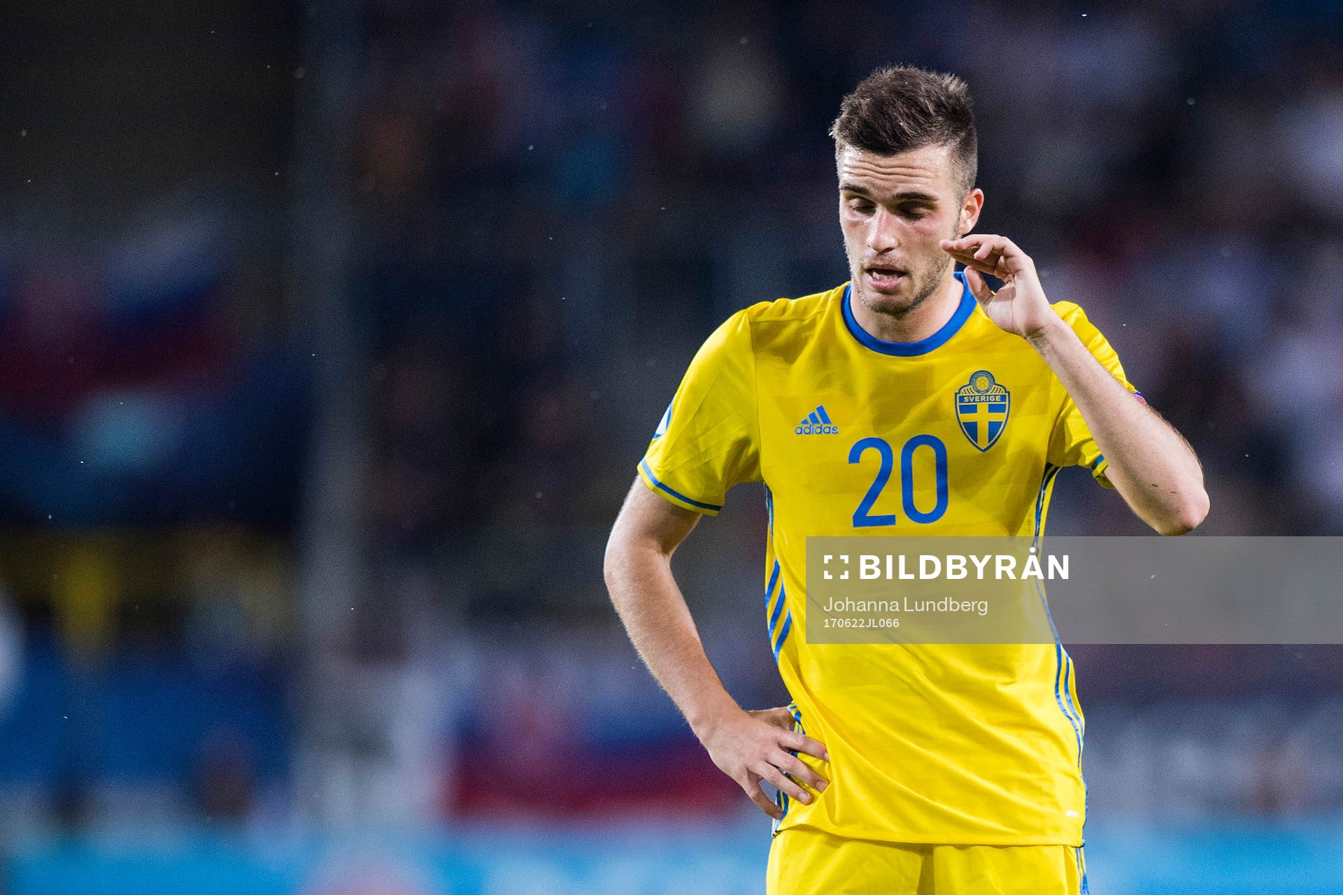 Sveriges Egzon Binaku deppar