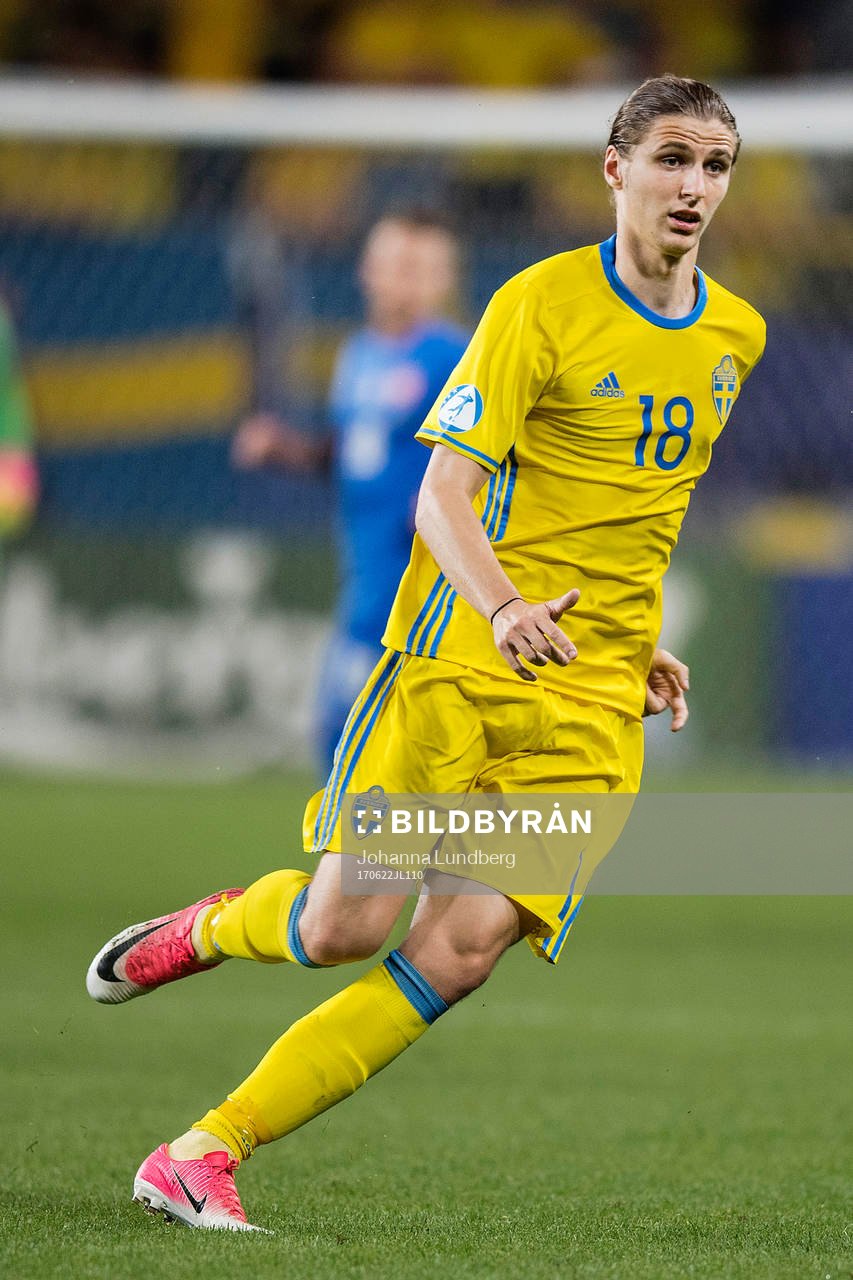 Sveriges Pawel Cibicki under fotbollsmatchen i U21-EM mellan Slovakien och Sverige den 22 juni 2017 i Lublin.