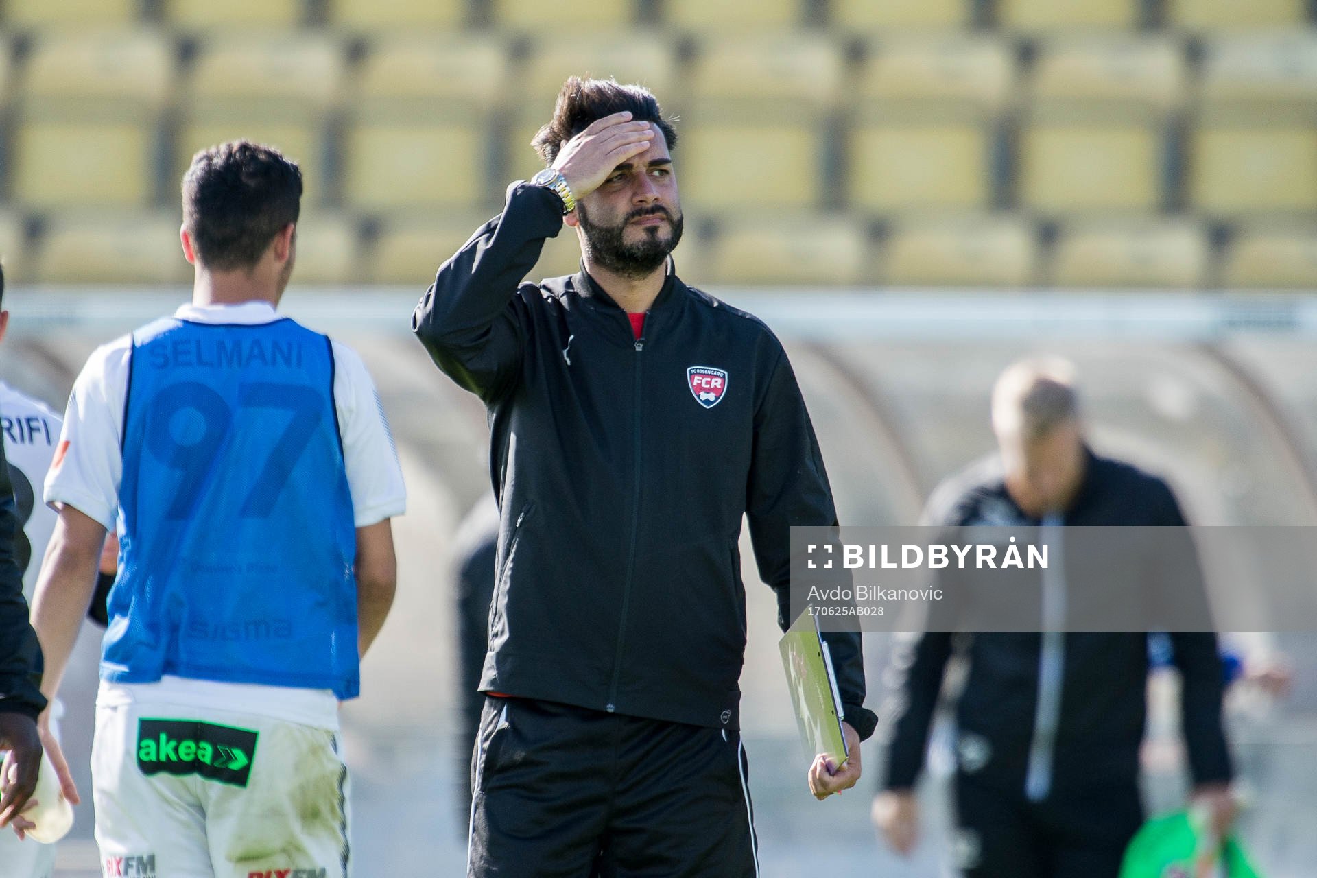 Rosengårds tränare Amir Poursamad under fotbollsmatchen i Division 1 Södra mellan Ängelholm och Rosengård den 25 juni 2017 i Ängelholm.