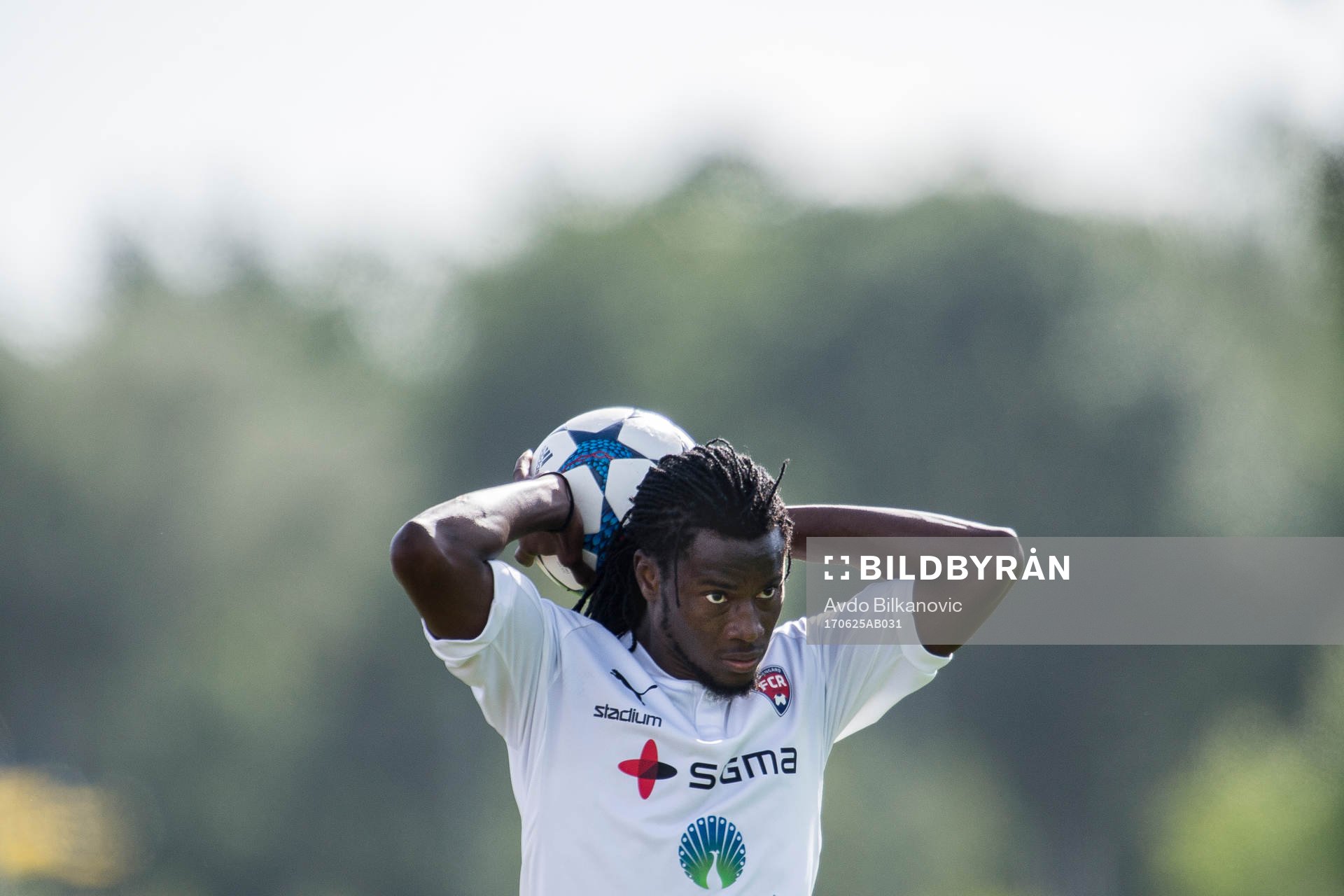 Rosengårds Dawda Ngum under fotbollsmatchen i Division 1 Södra mellan Ängelholm och Rosengård den 25 juni 2017 i Ängelholm.