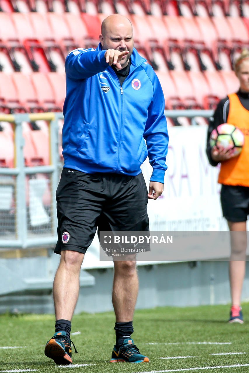Örebros tränare Martin Skogman