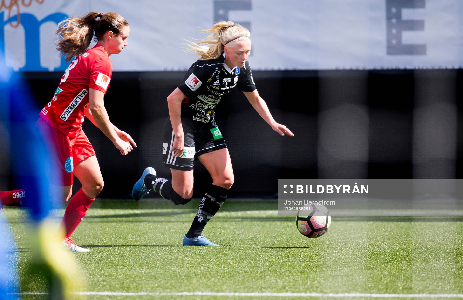 Piteås Elin Bragnum under fotbollsmatchen i Damallsvenskan mellan KIF Örebro och Piteå den 25 juni 2017 i Örebro.

