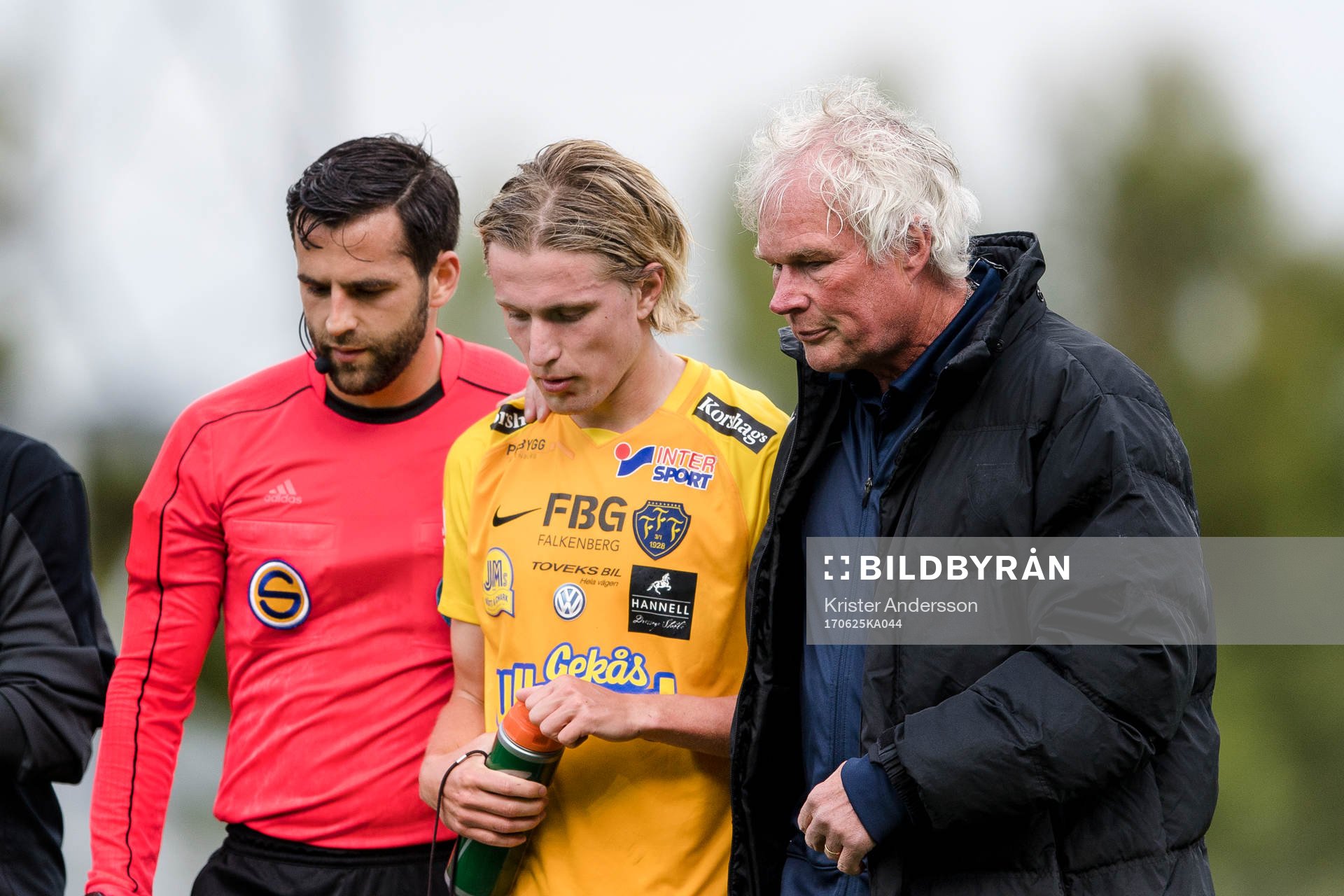 Domare Granit Maqedonci och Falkenbergs Viktor Götesson