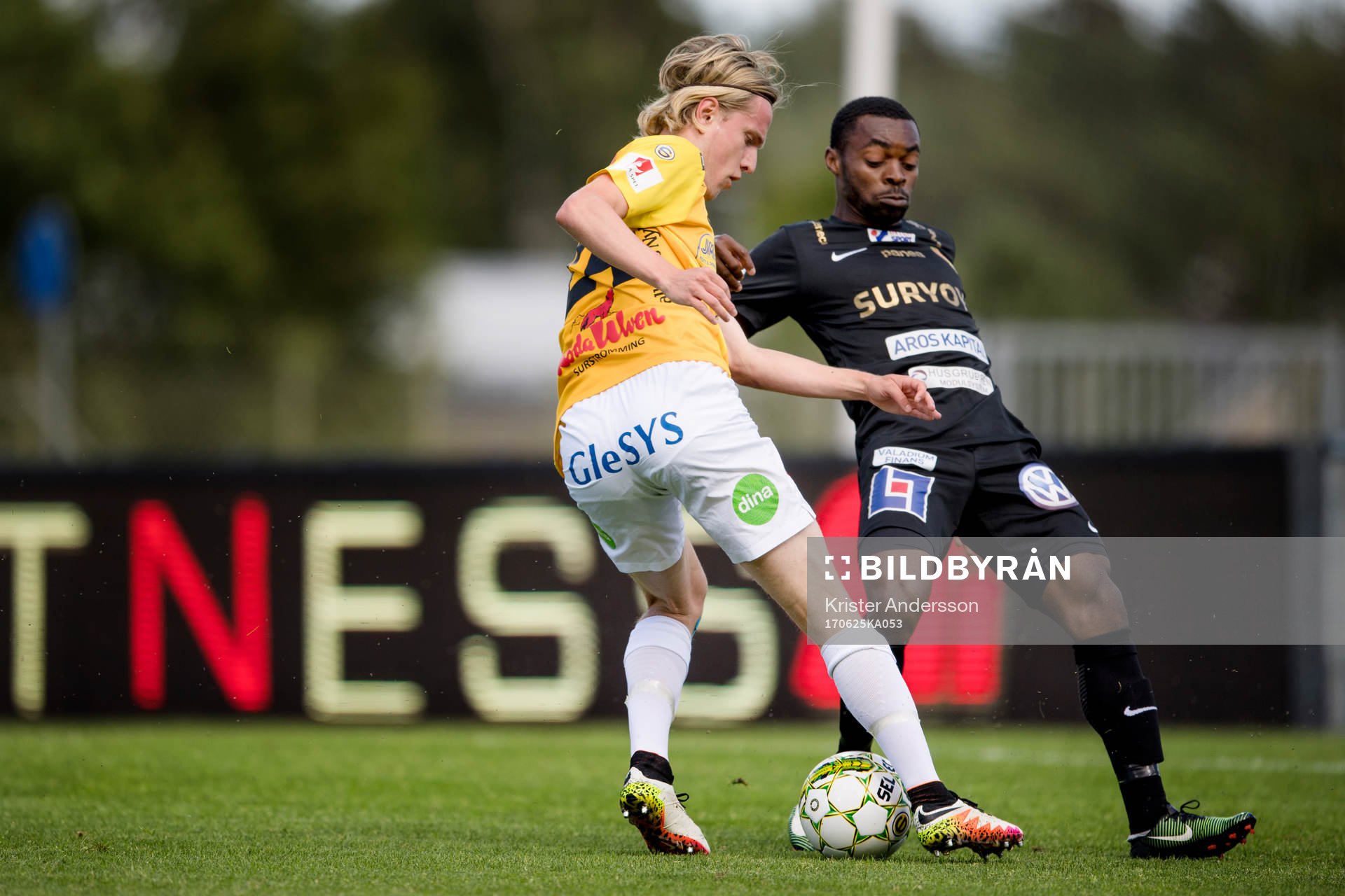 Falkenbergs Viktor Götesson och Syrianskas Success