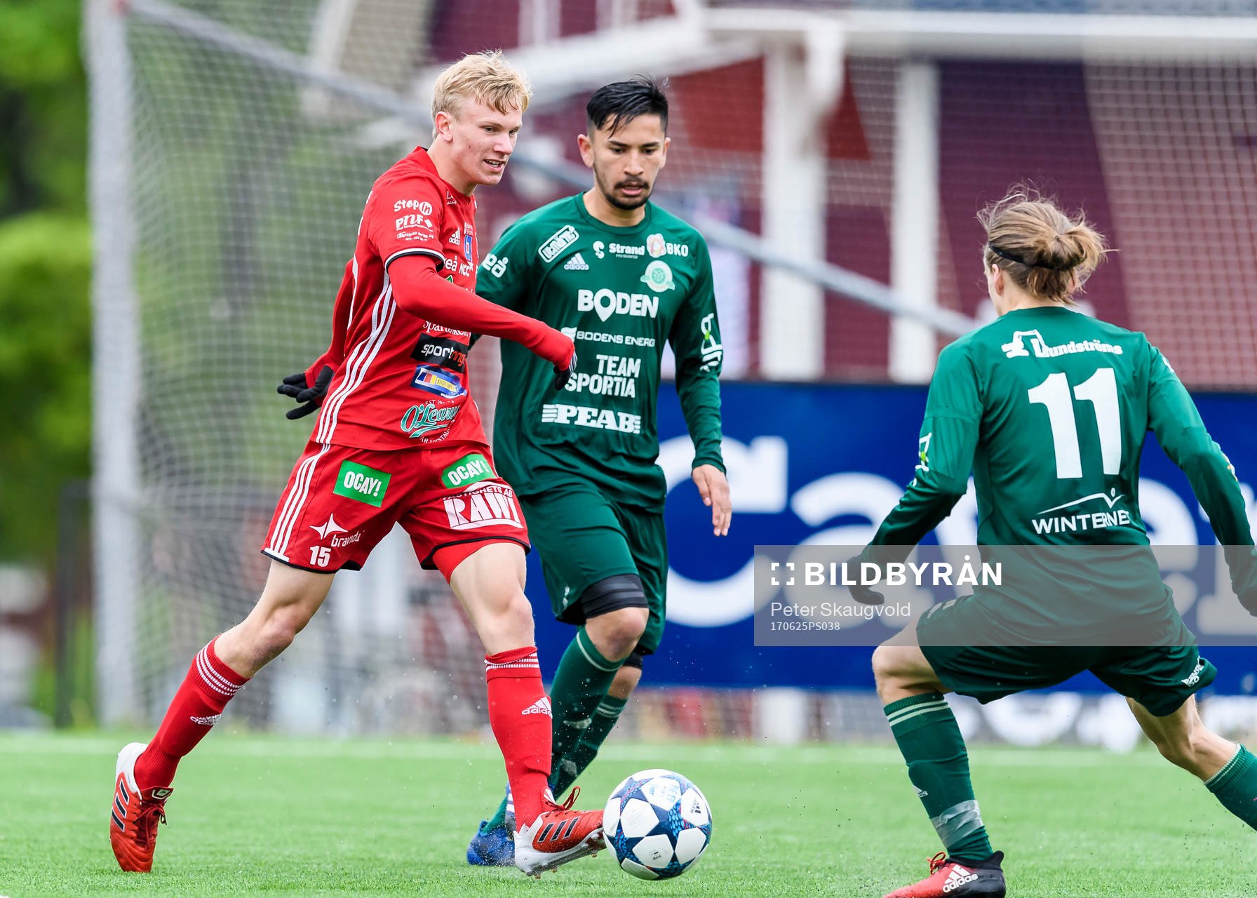 Piteås Johannes Lidström med bollen