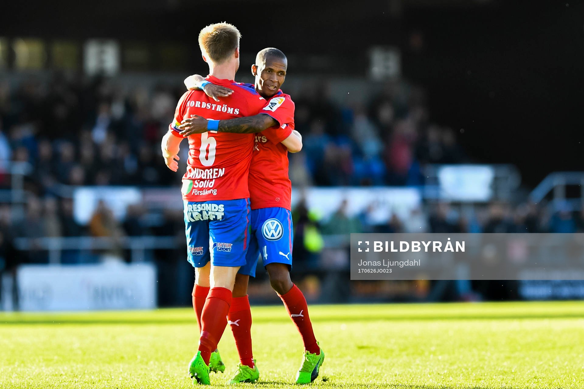 Helsingborgs Bradley Surprise Ralani jublar