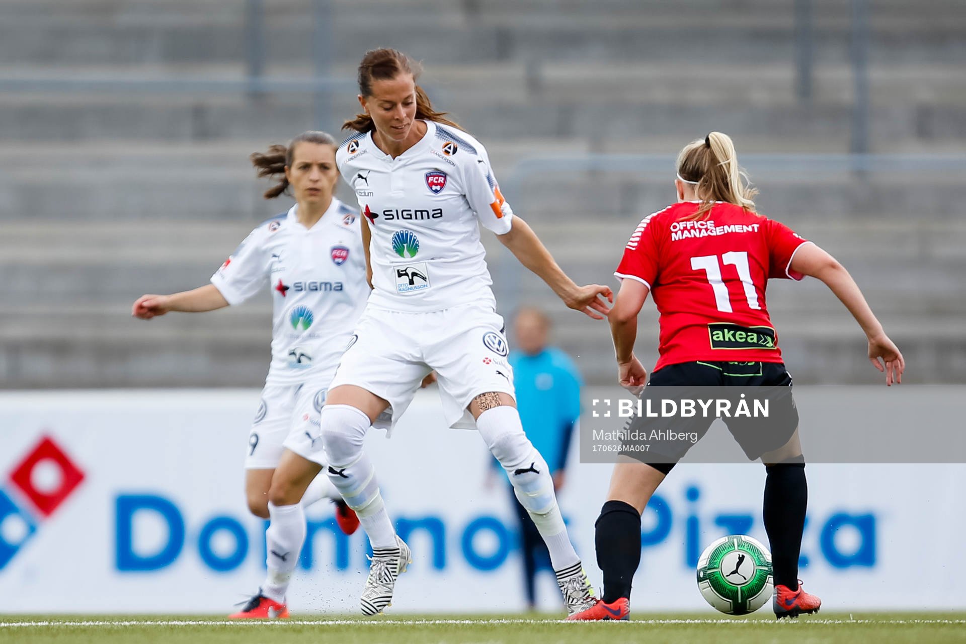 Rosengårds Lotta Schelin och LB07s Lina Salmi