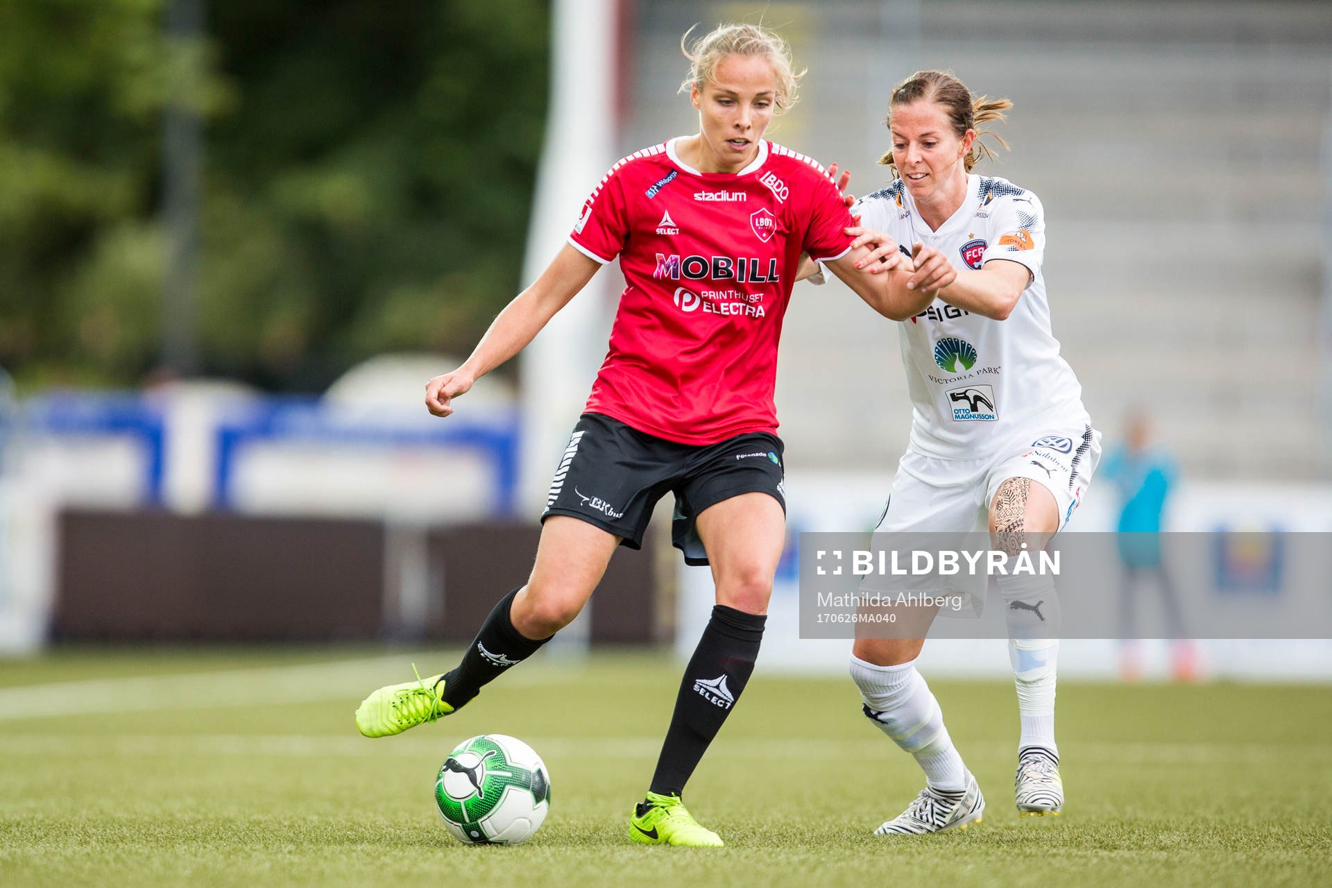 LB07s Anna Björk Kristjánsdóttir och Rosengårds Lotta