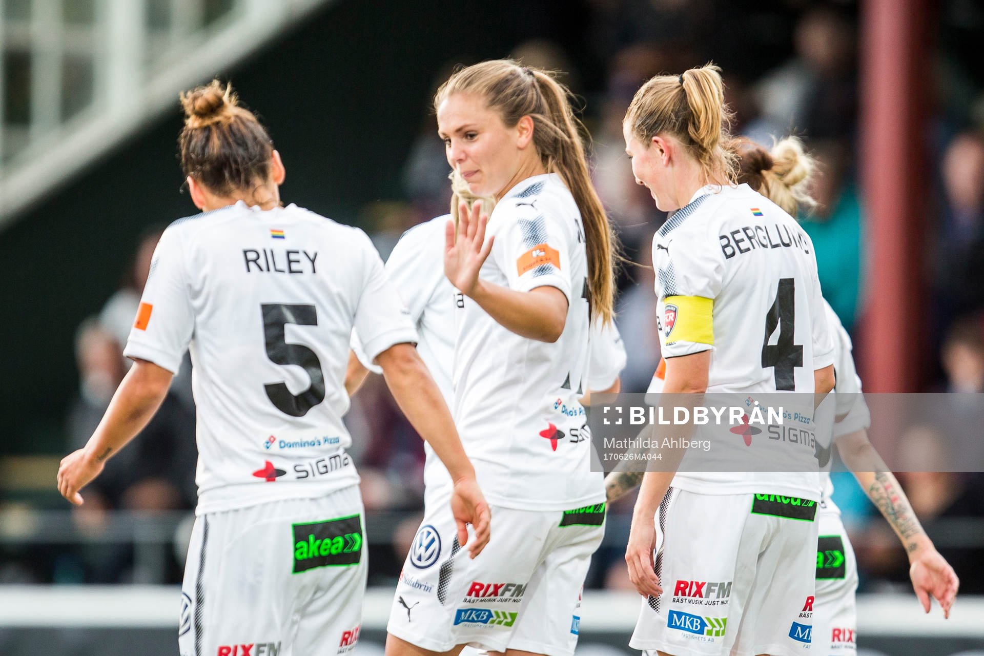 Rosengårds Lieke Martens jublar med lagkamrater